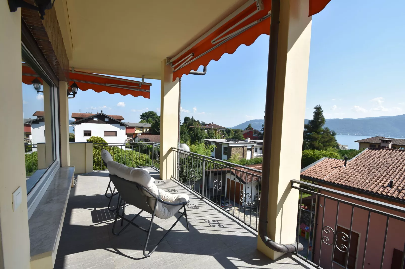 Castagnola-Terrace balcony