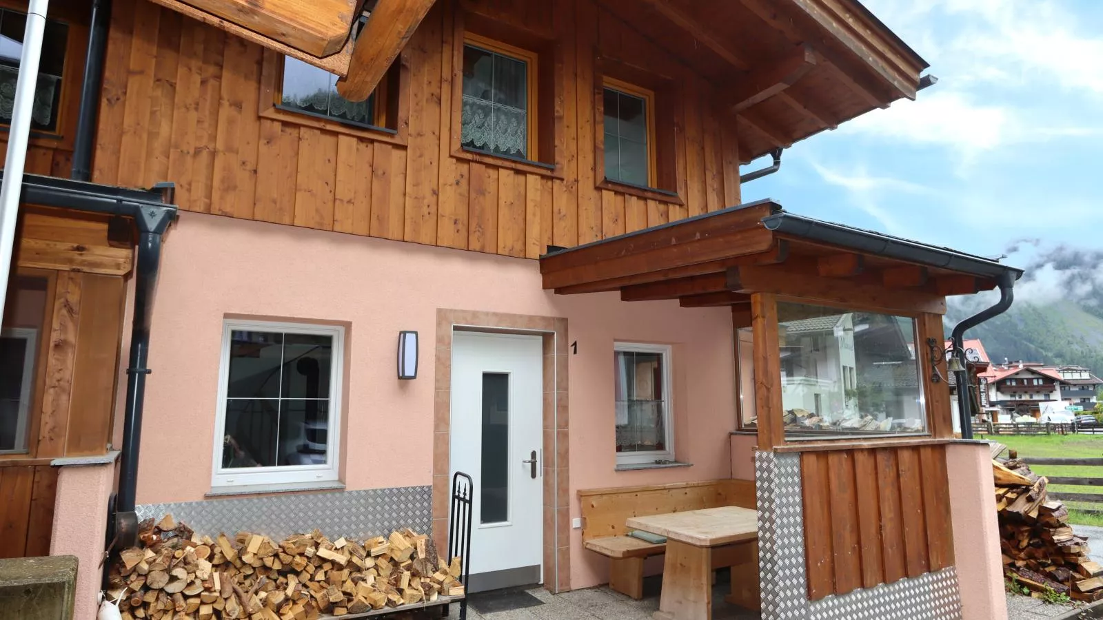 Haus Oliver 1-Terrace balcony