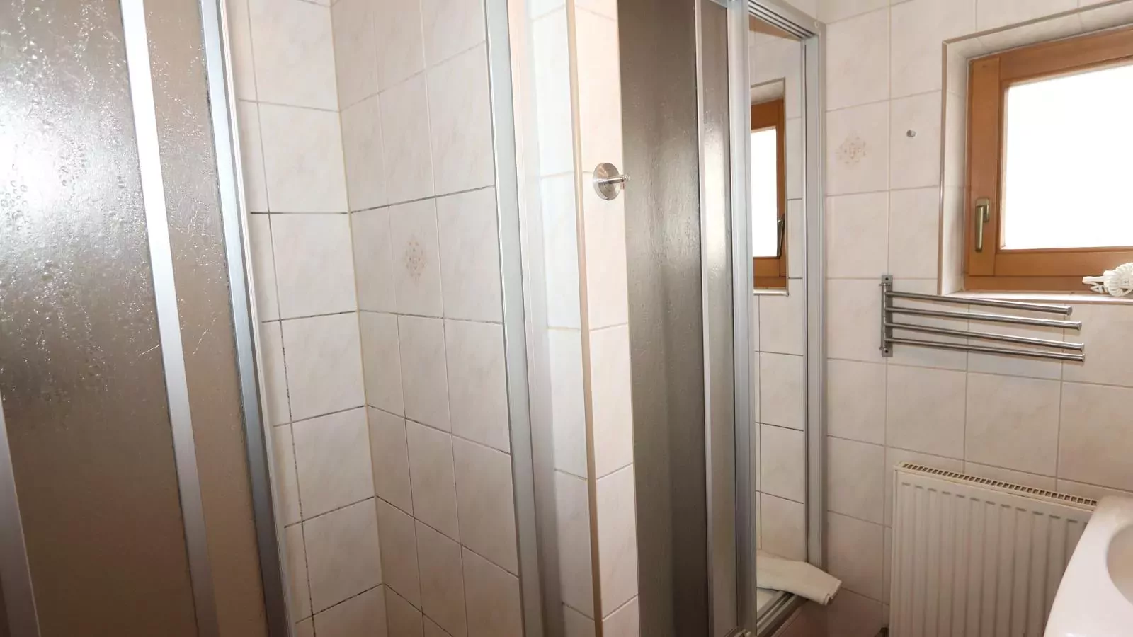 Haus Joachim-Bathroom