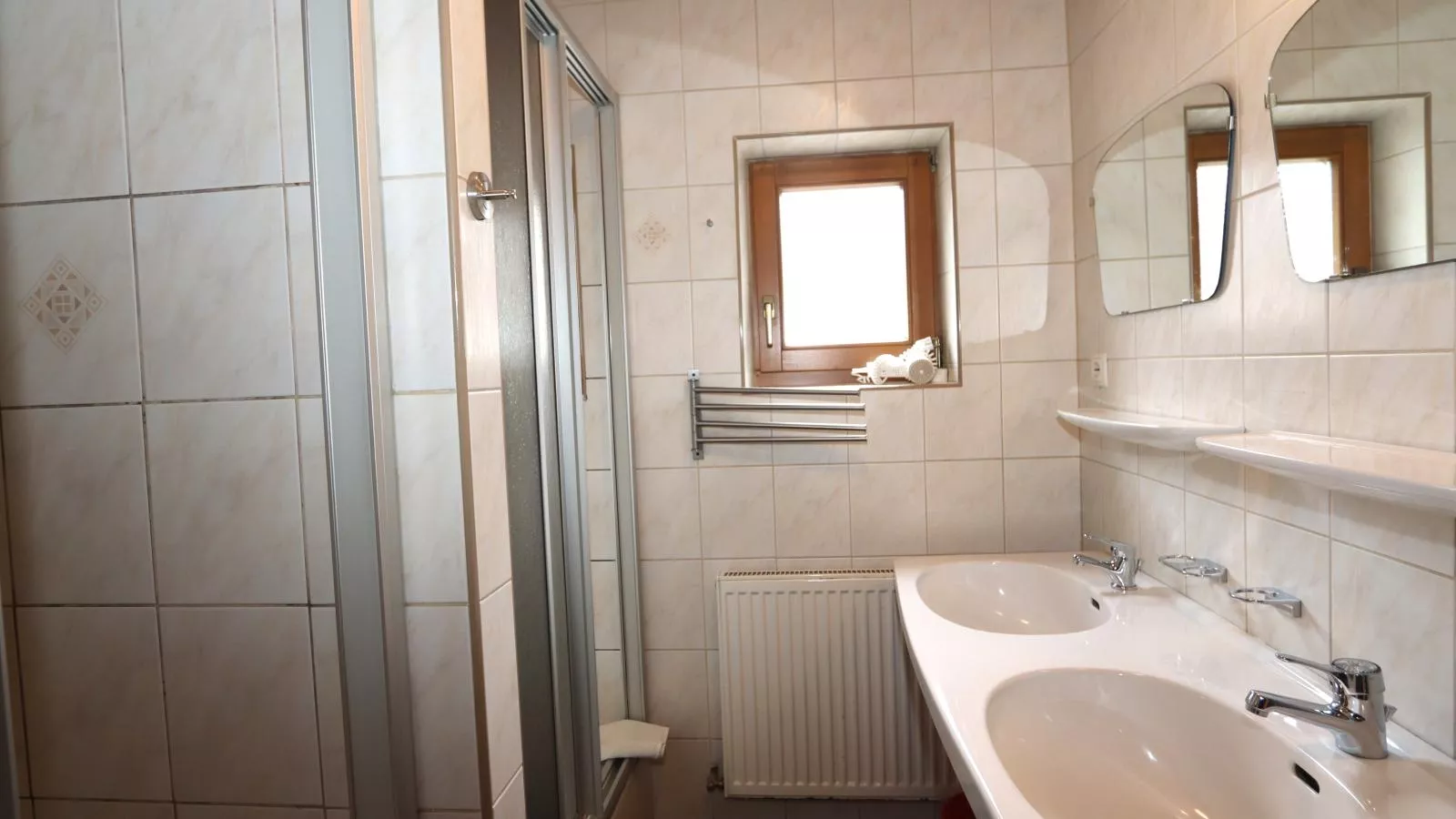 Haus Joachim-Bathroom