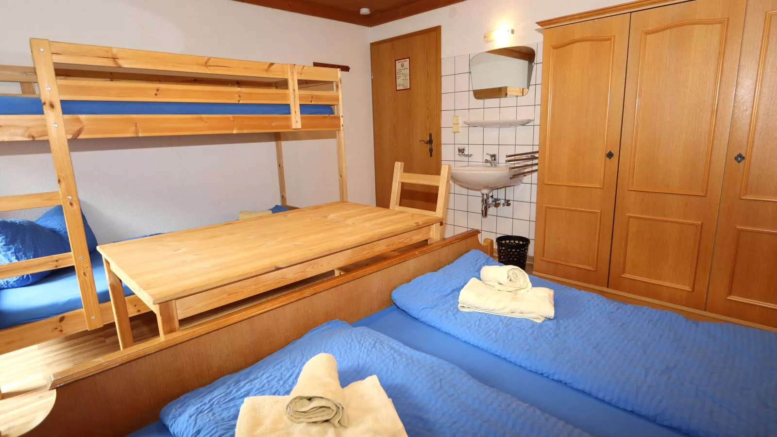 Haus Joachim-Bedroom