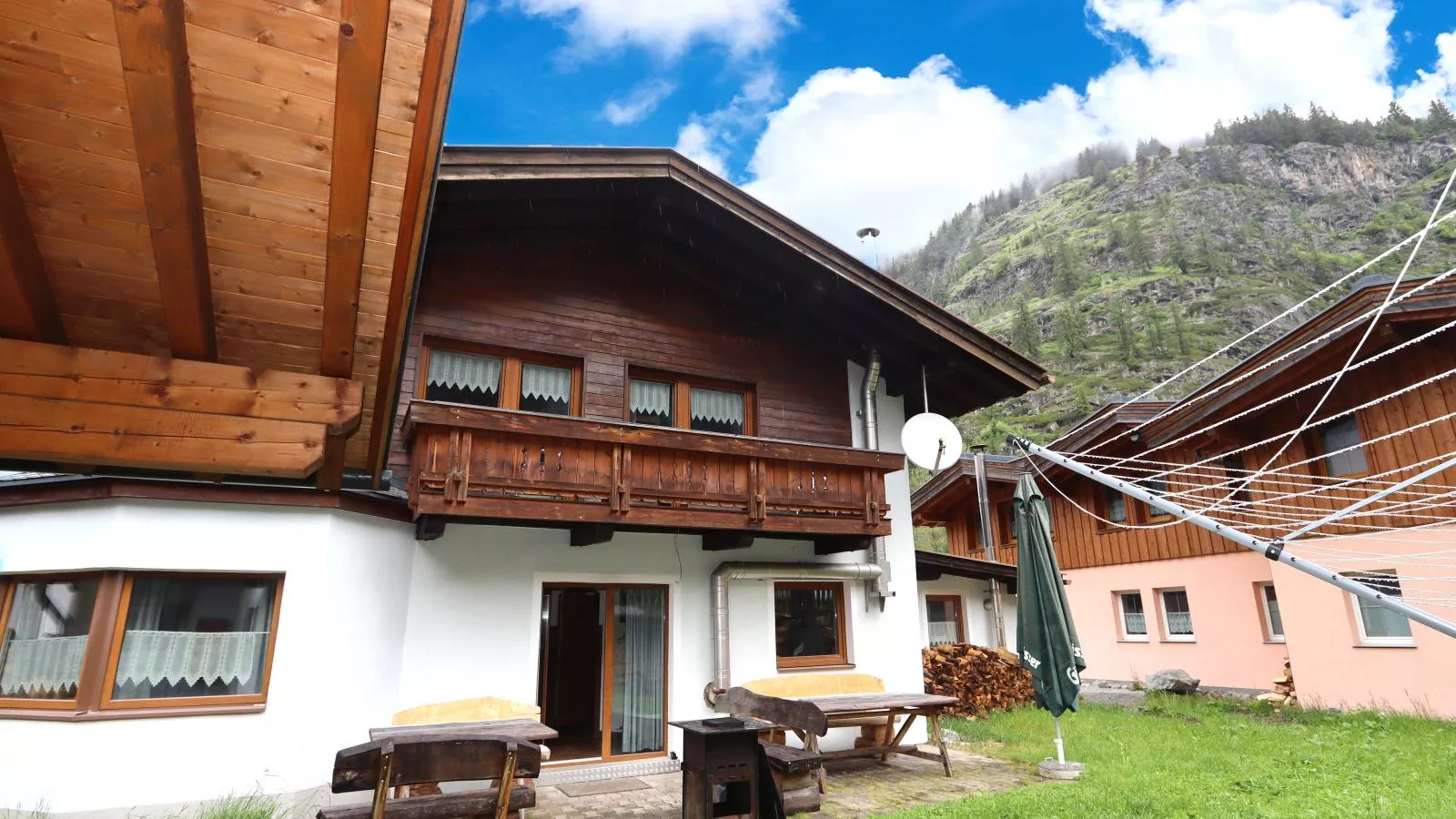 Haus Joachim-Exterior summer