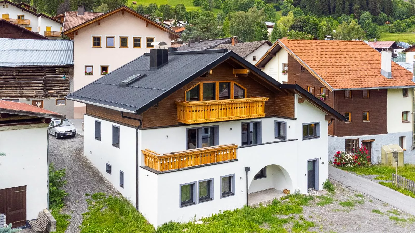 Alpenlodge Pettneu Lodge 2-Exterior summer