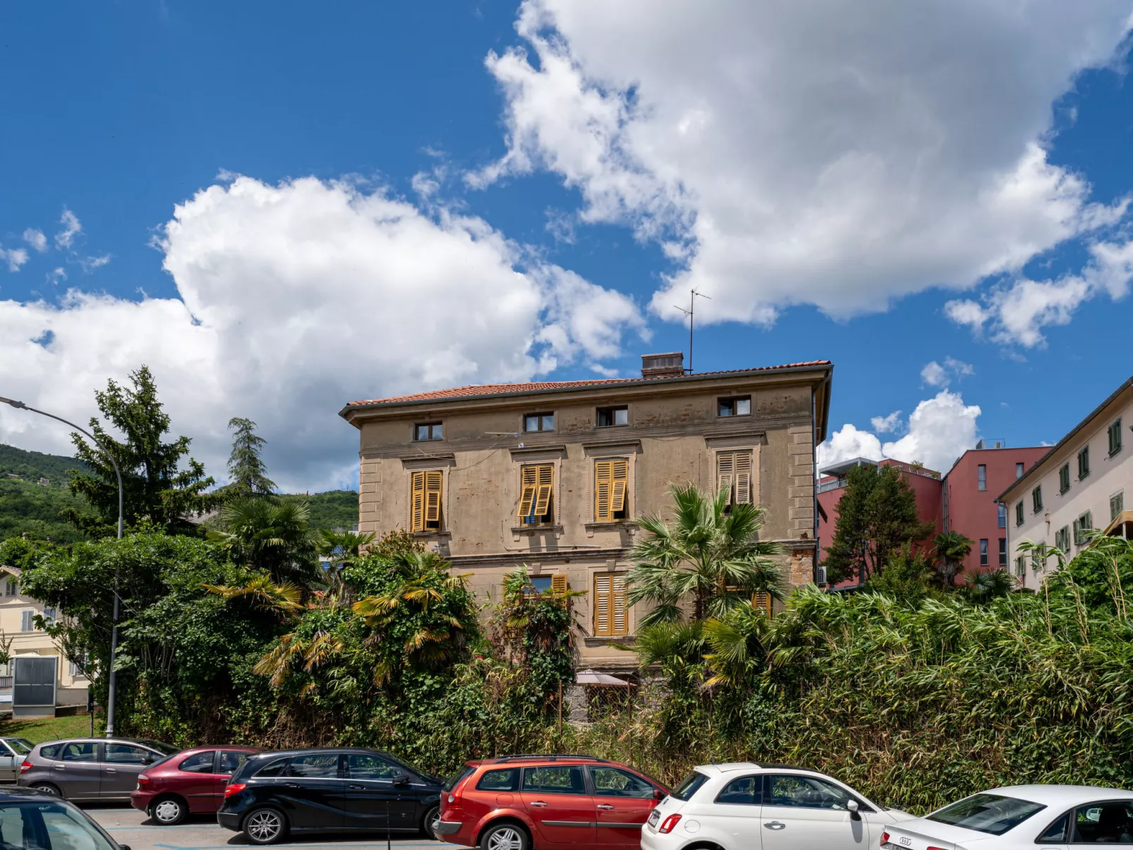 Floreano-Outside