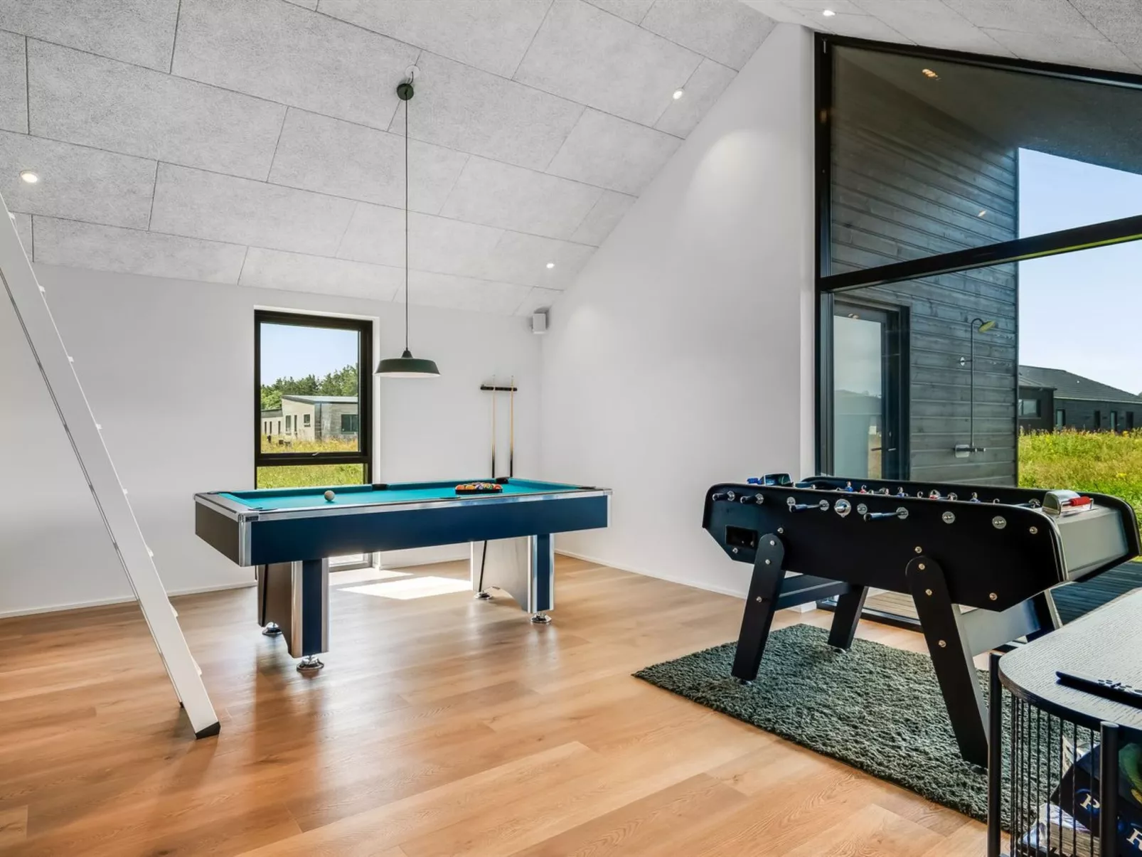 "Analine" - 950m from the sea-Inside