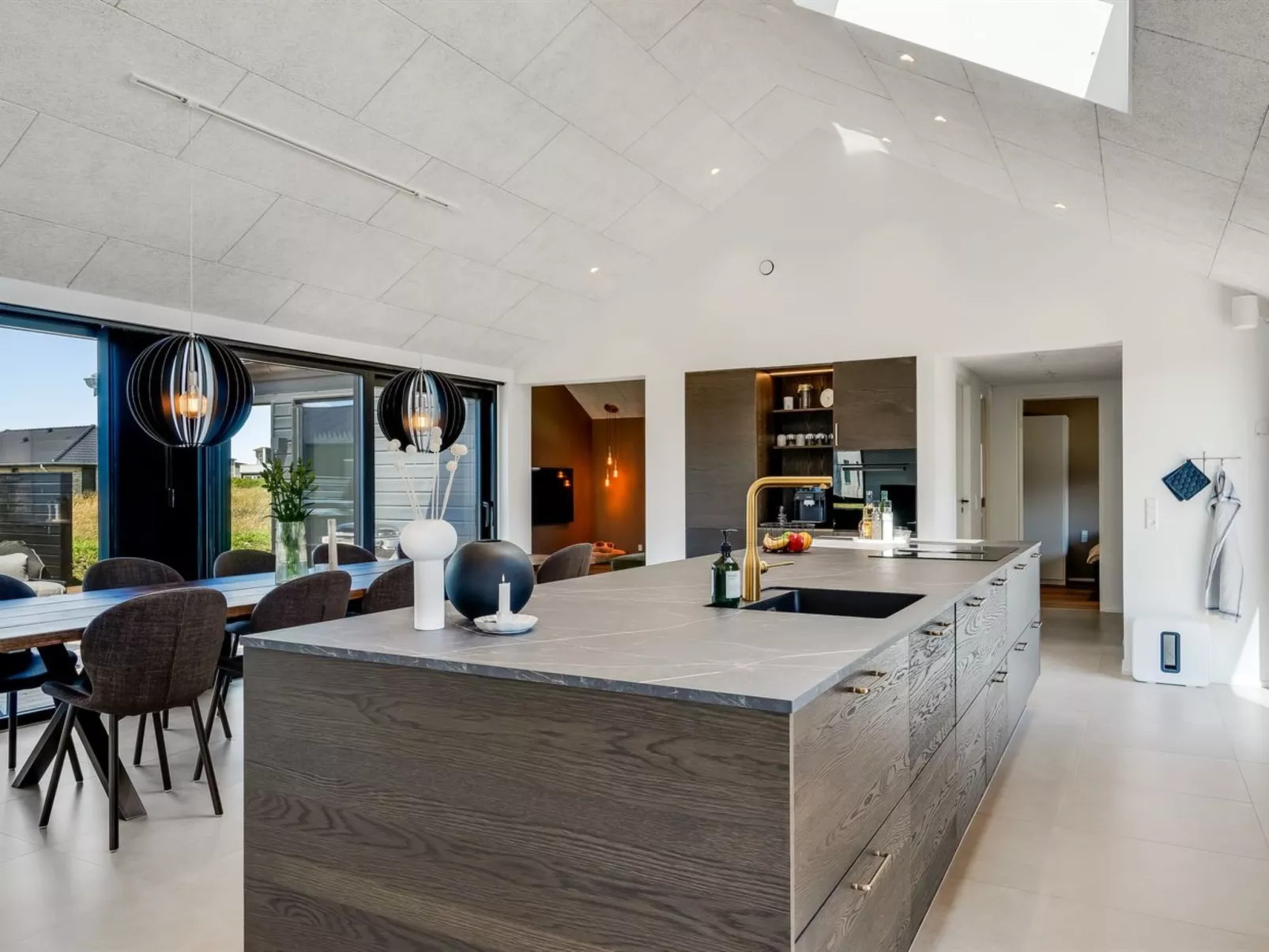 "Analine" - 950m from the sea-Inside