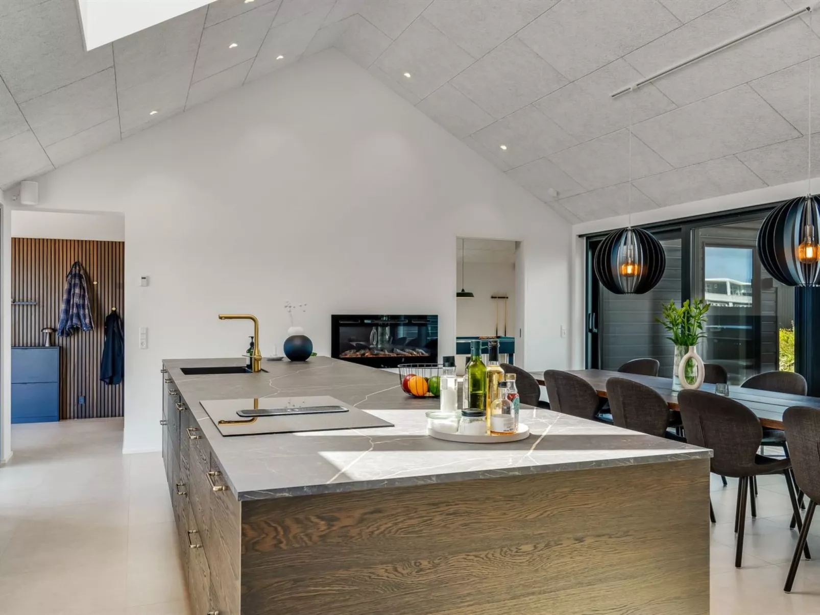 "Analine" - 950m from the sea-Inside