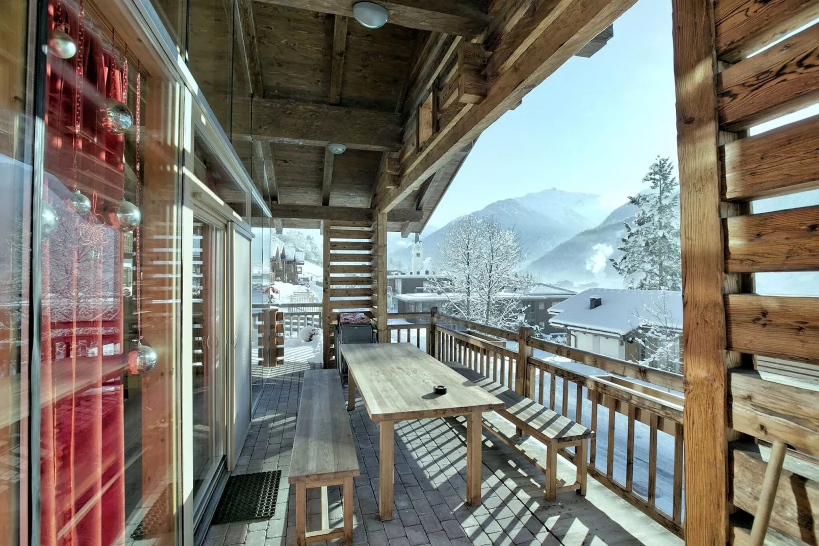Chalets im Wald-Terrace balcony