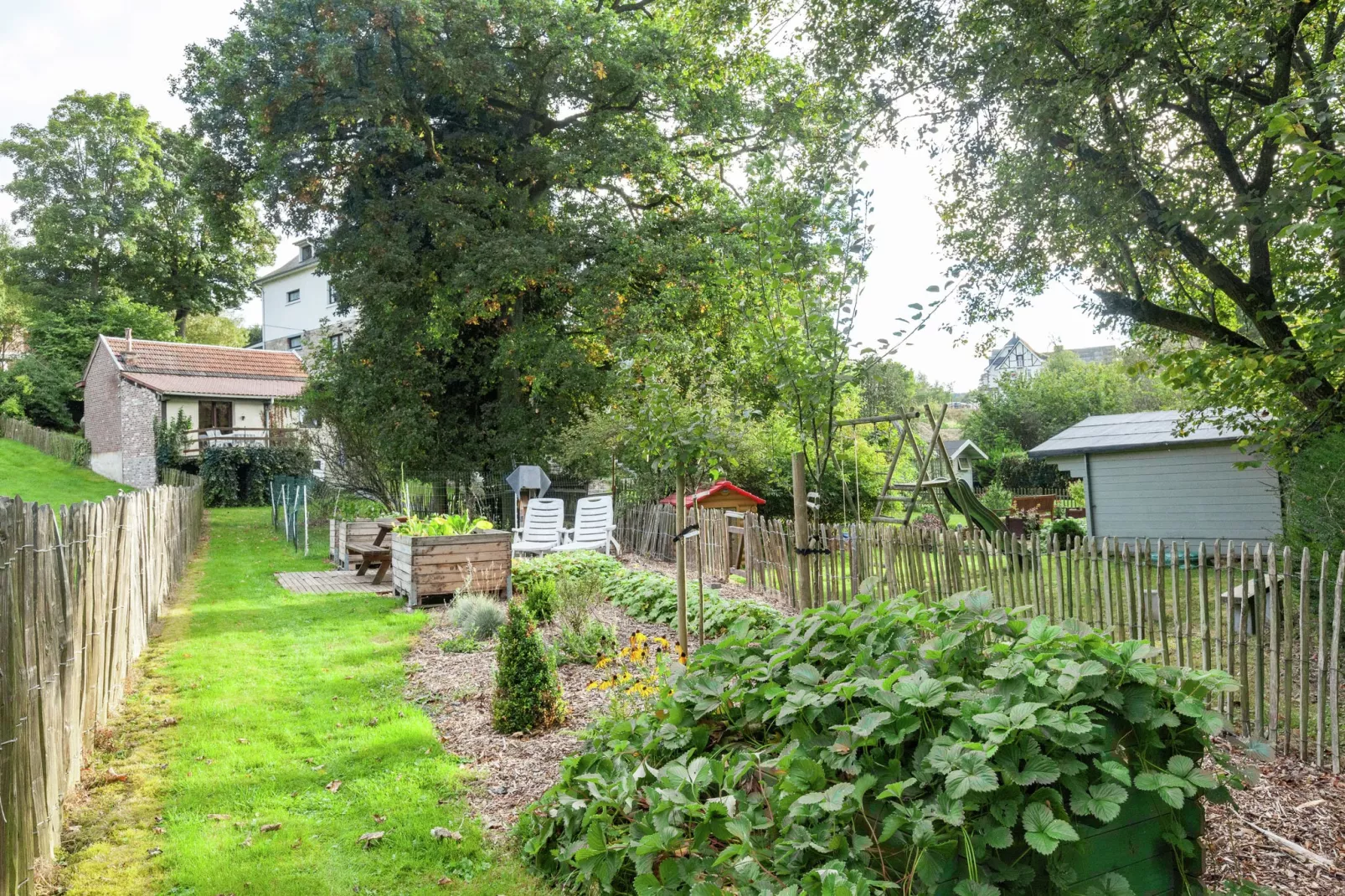Au Télégraphe-Gardens summer