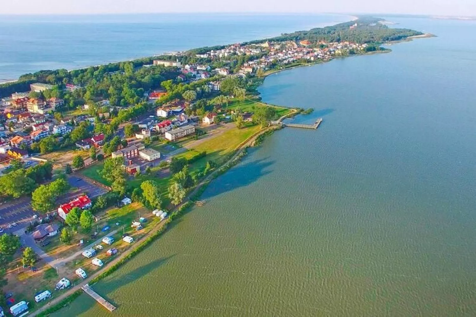 Domki wakacyjne z basenem Osieki-Water view