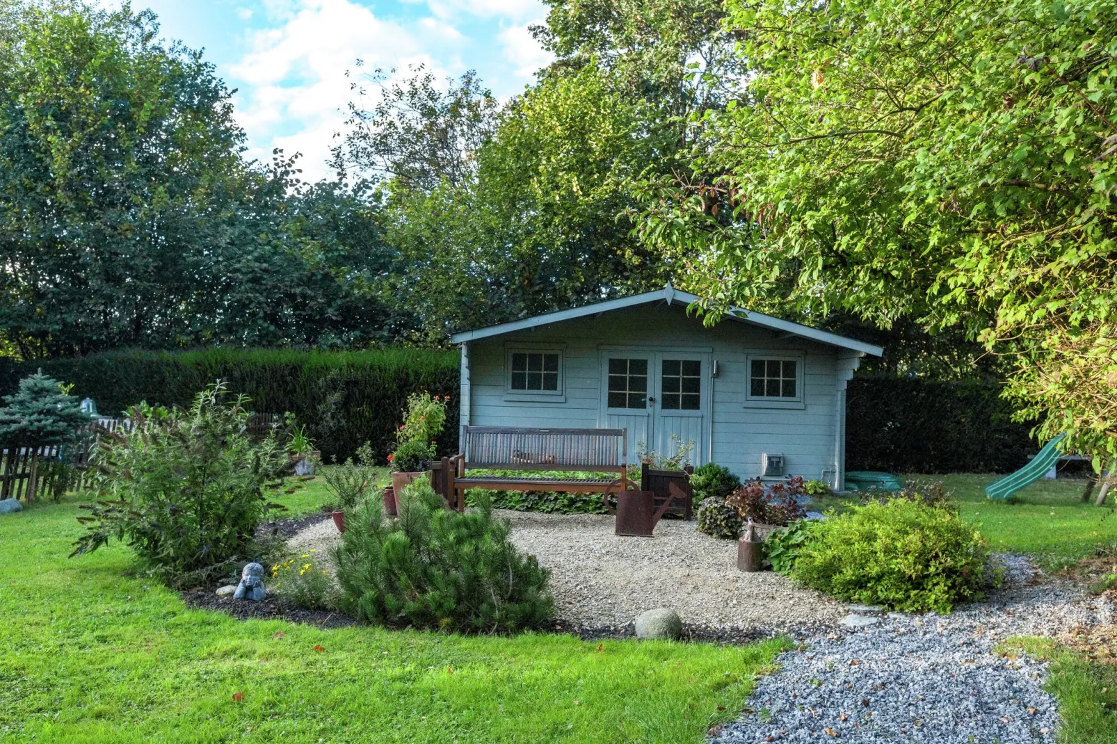 Au Télégraphe-Gardens summer