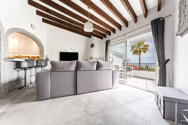 CT 283 - Faro's Doña Berta Apartment - Riviera del Sol-Living room