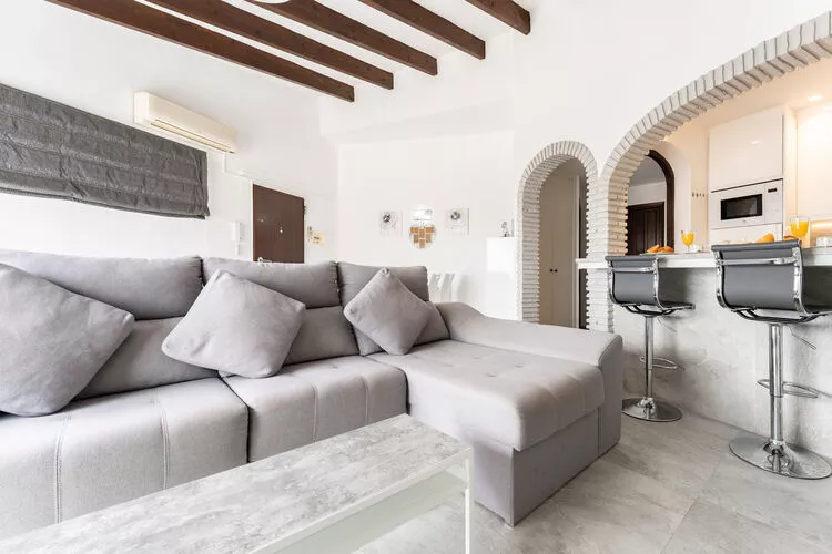 CT 283 - Faro's Doña Berta Apartment - Riviera del Sol-Living room