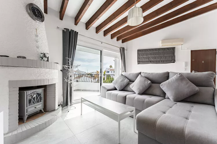 CT 283 - Faro's Doña Berta Apartment - Riviera del Sol-Living room