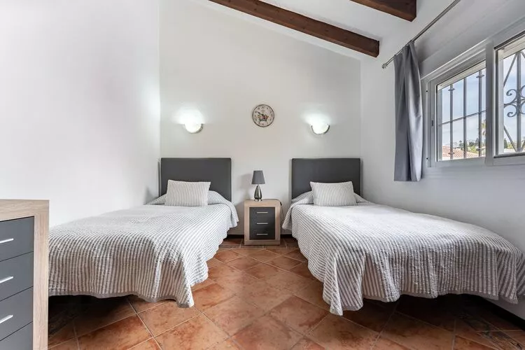 CT 283 - Faro's Doña Berta Apartment - Riviera del Sol-Bedroom