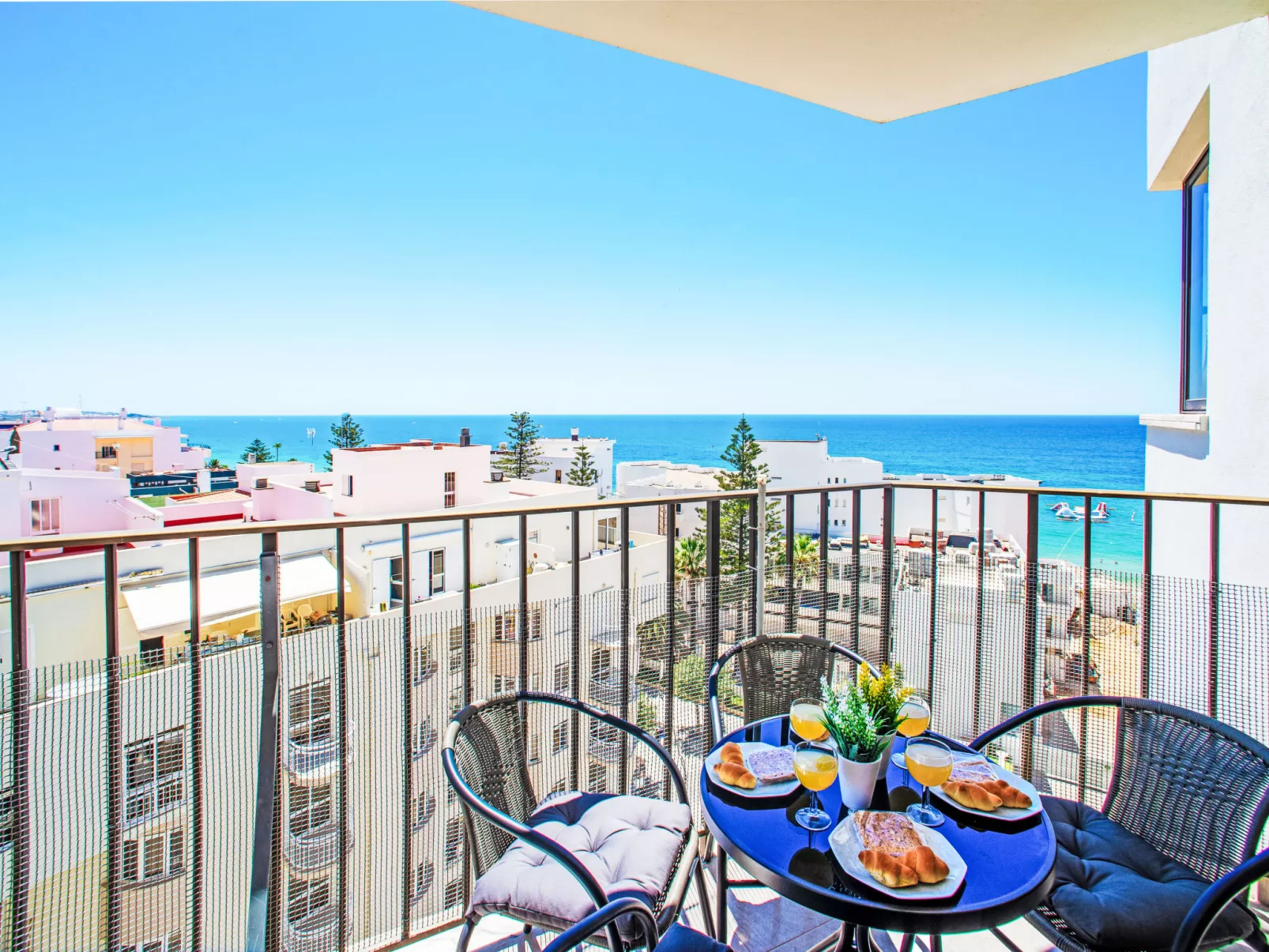 Fabulous Sea View-Inside