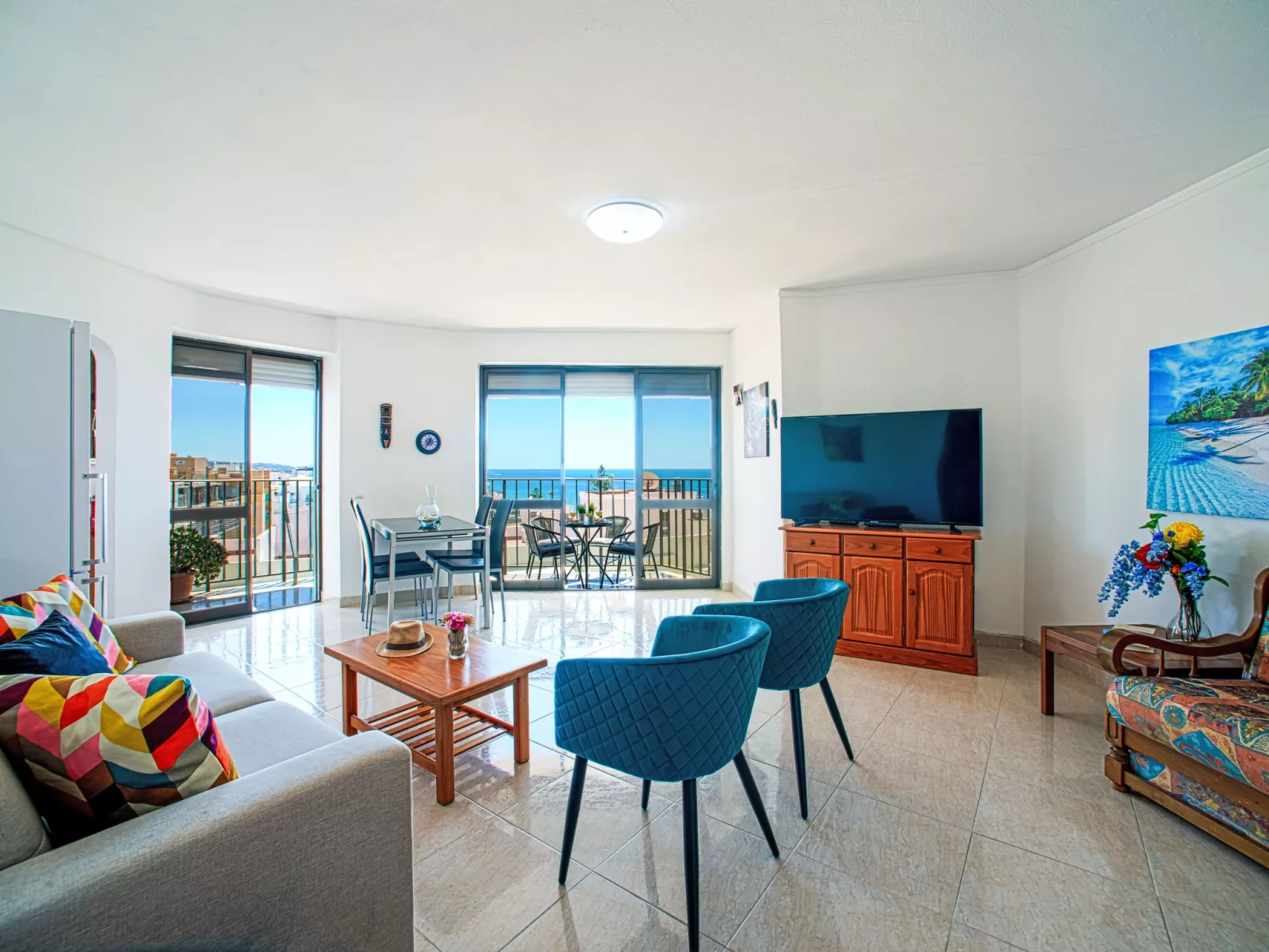 Fabulous Sea View-Inside