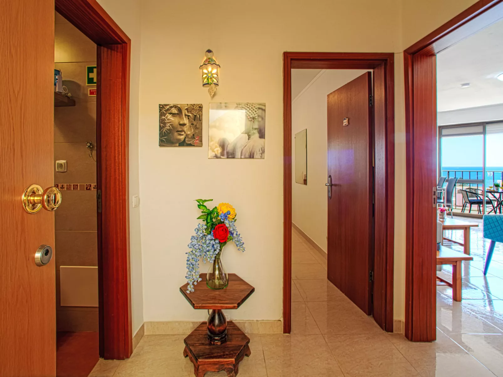 Fabulous Sea View-Inside
