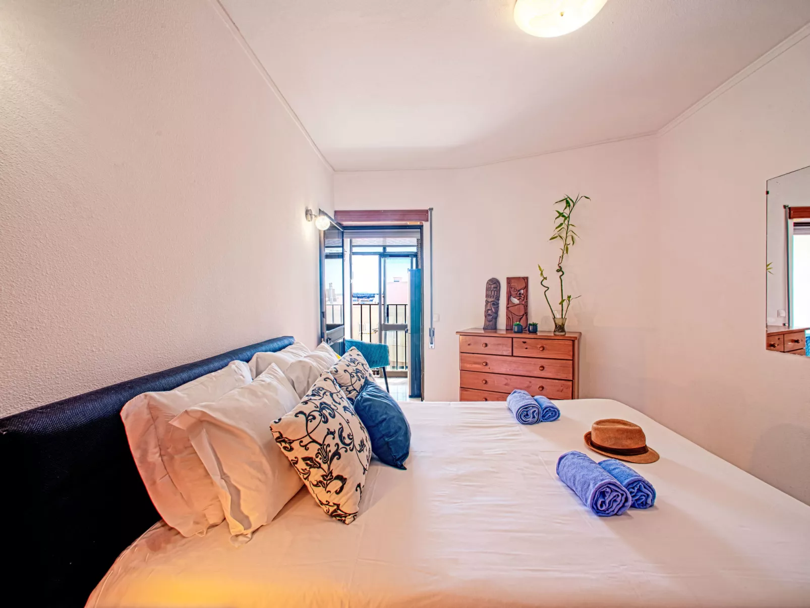 Fabulous Sea View-Inside