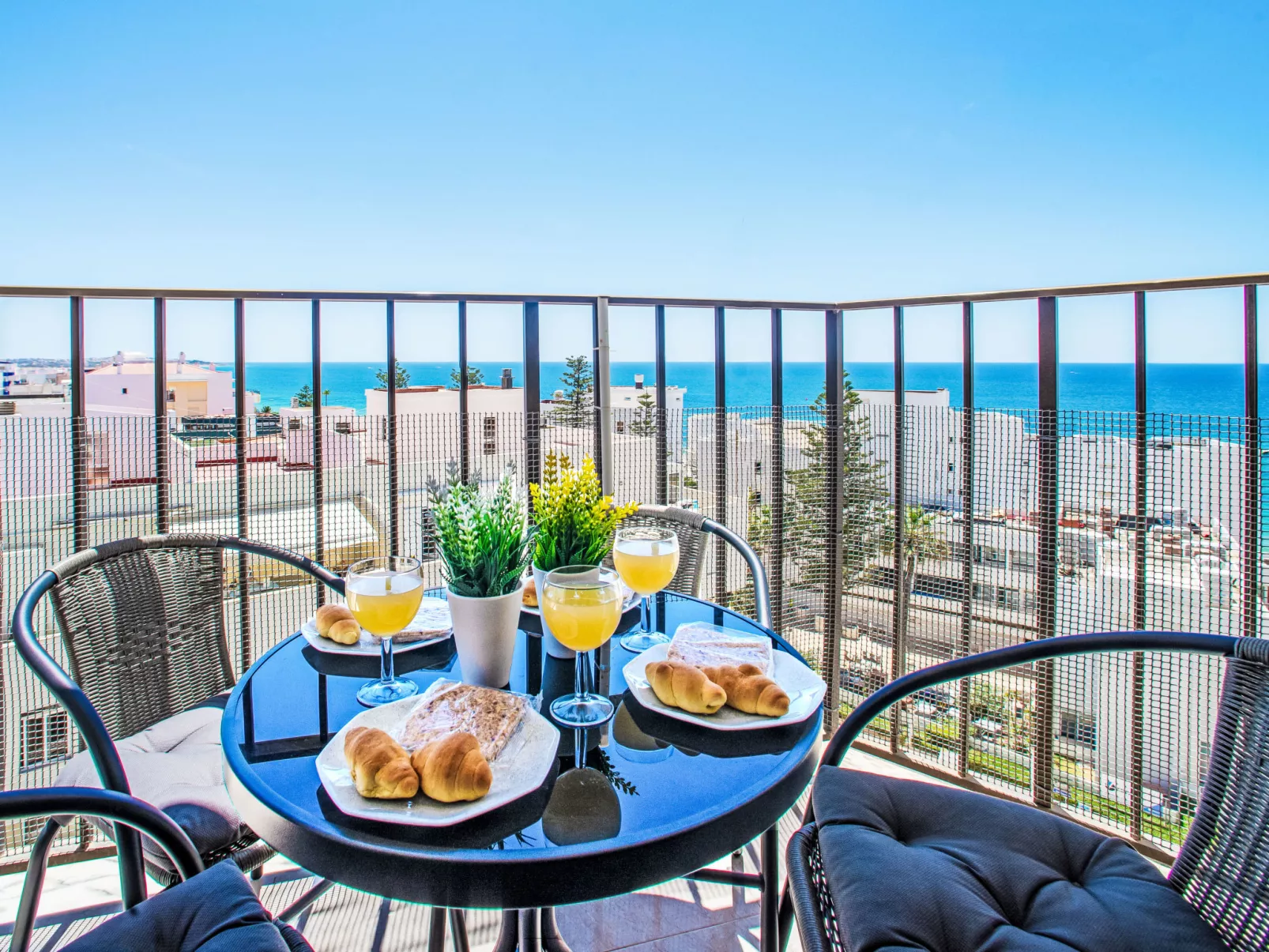 Fabulous Sea View-Inside