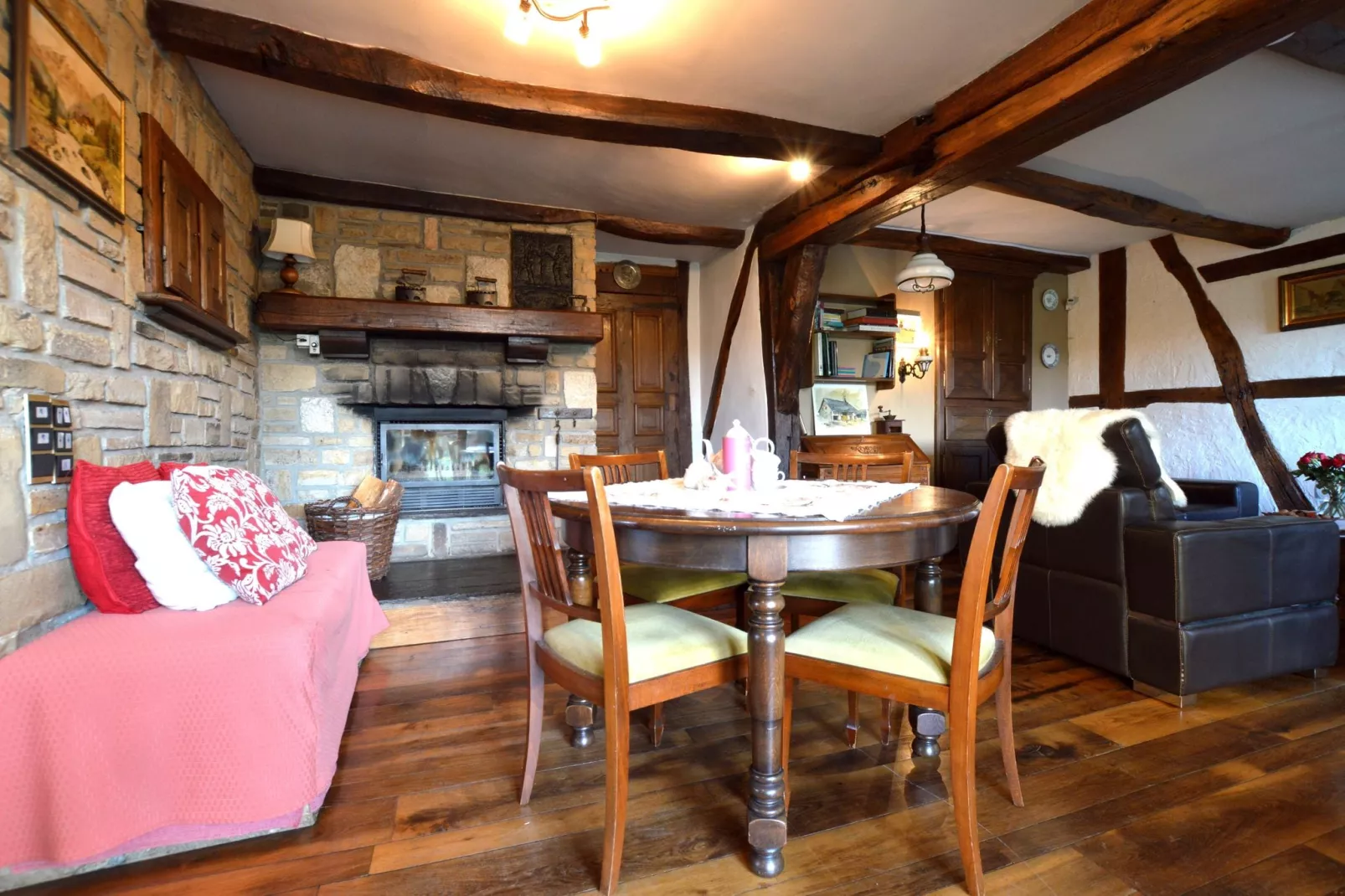 La Fleur des Bois-Living room