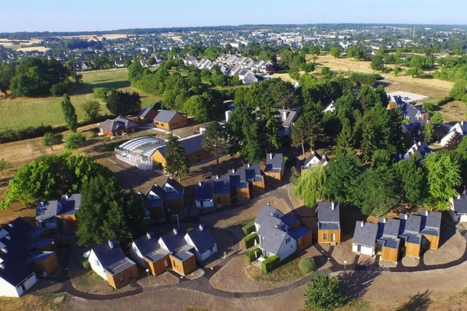 Holiday resort Amboise Les Châteaux de la Loire - Amboise // Gîte 4 pcs 8 pers et 1 bébé 2 salles d'eau-Extérieur été