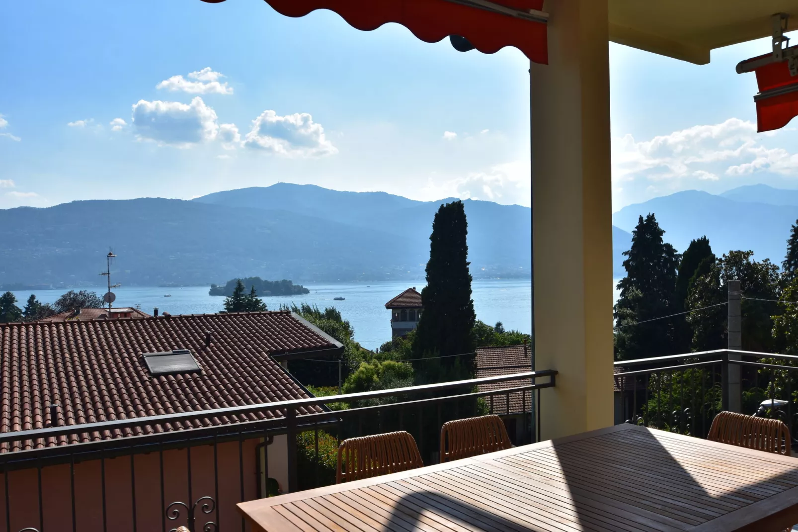 Castagnola-Terrace balcony