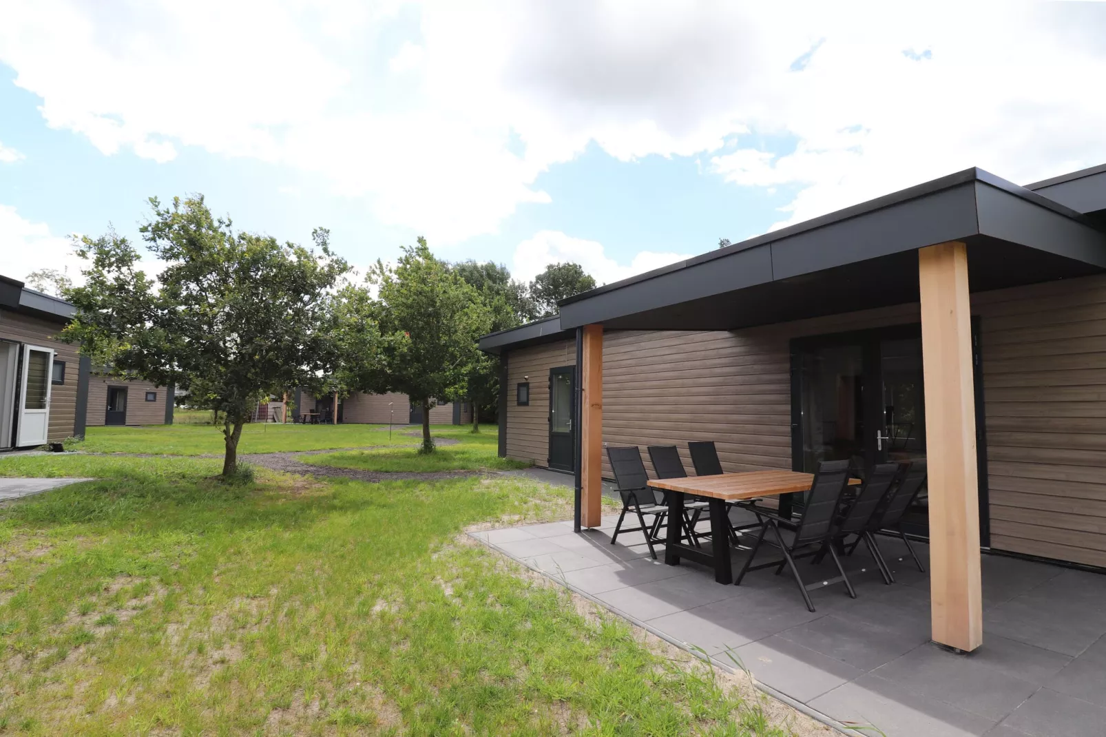 De Markestee chalet 1-Außenbereich Sommer