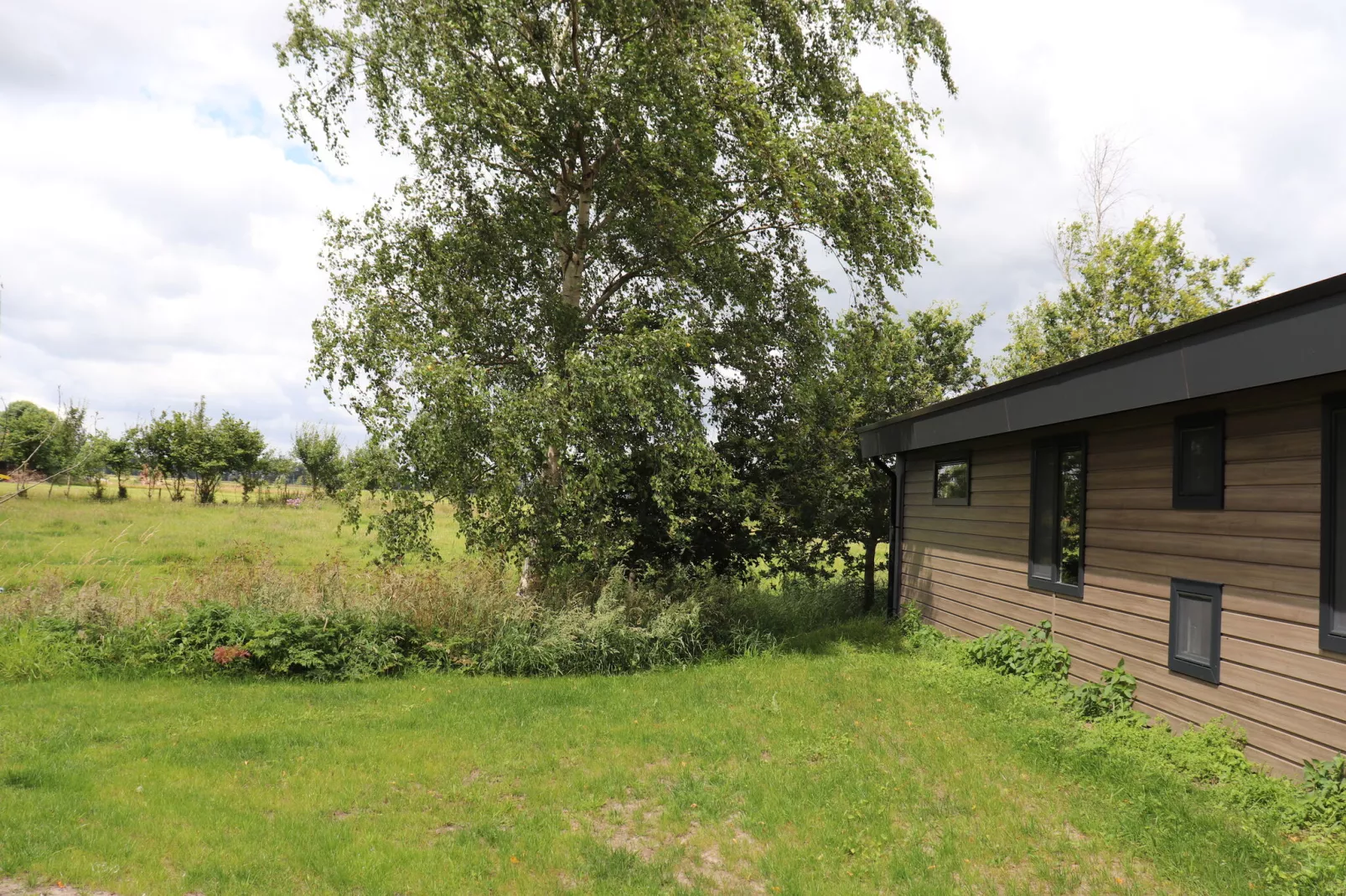 De Markestee chalet 1-Außenbereich Sommer