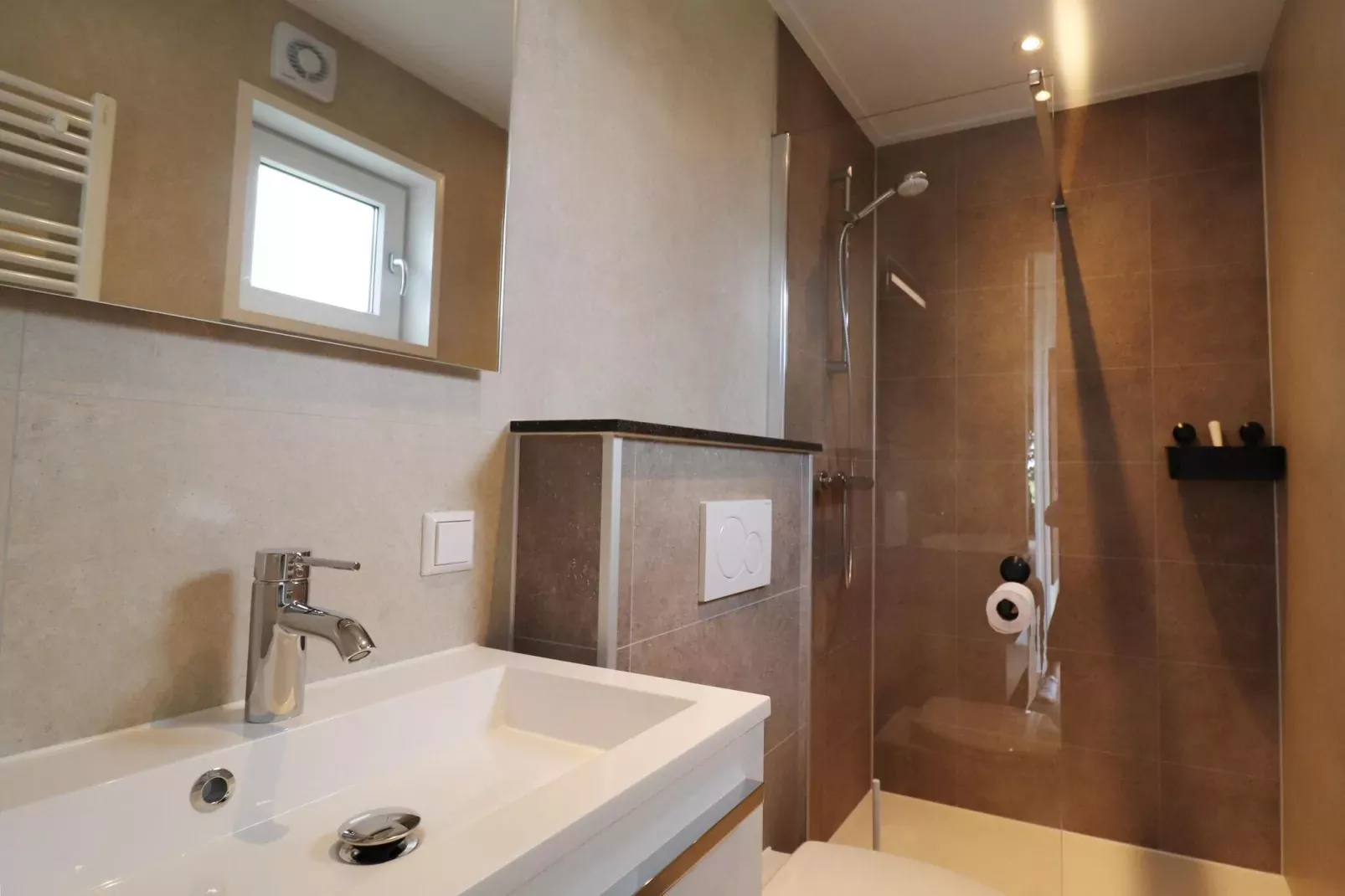 De Markestee chalet 6-Bathroom