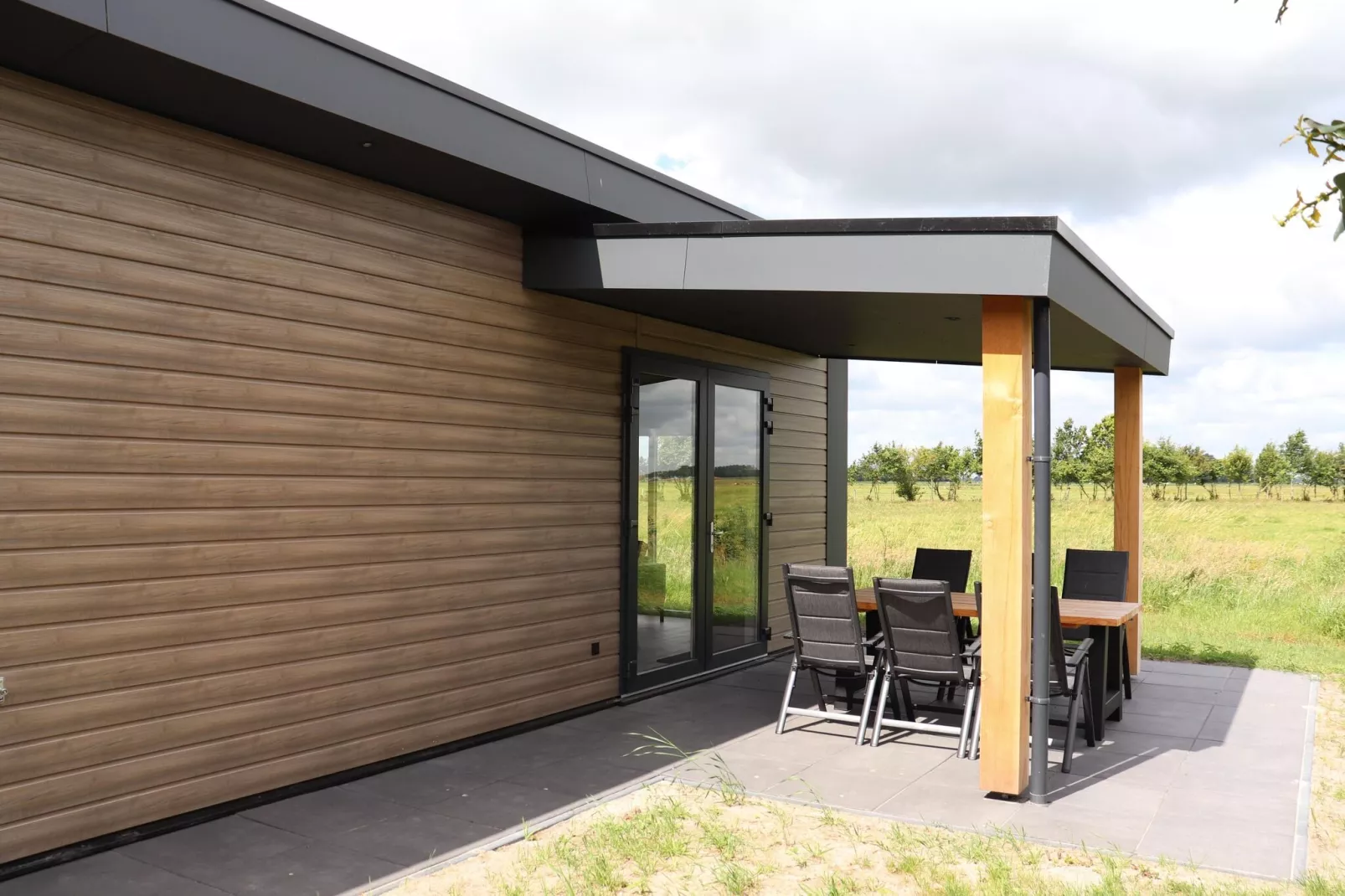 De Markestee chalet 6-Terrace balcony