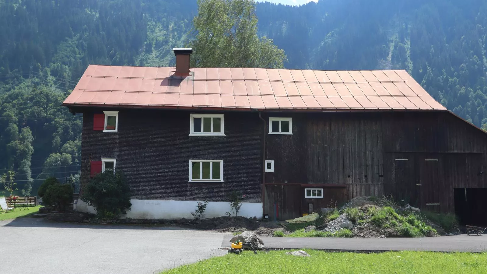 Bühelhus-Exterior summer