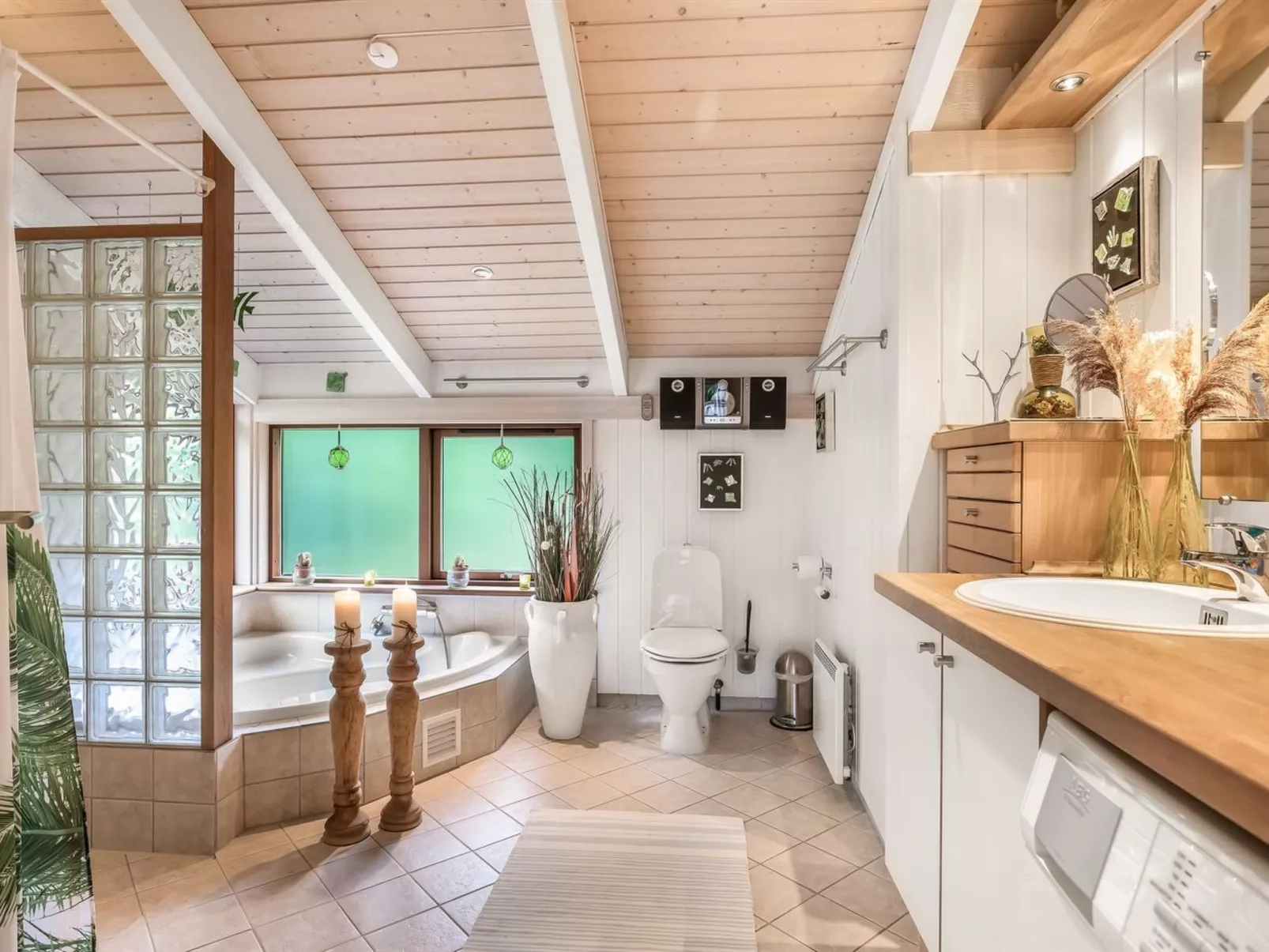 "Leevi" - 150m from the sea-Inside