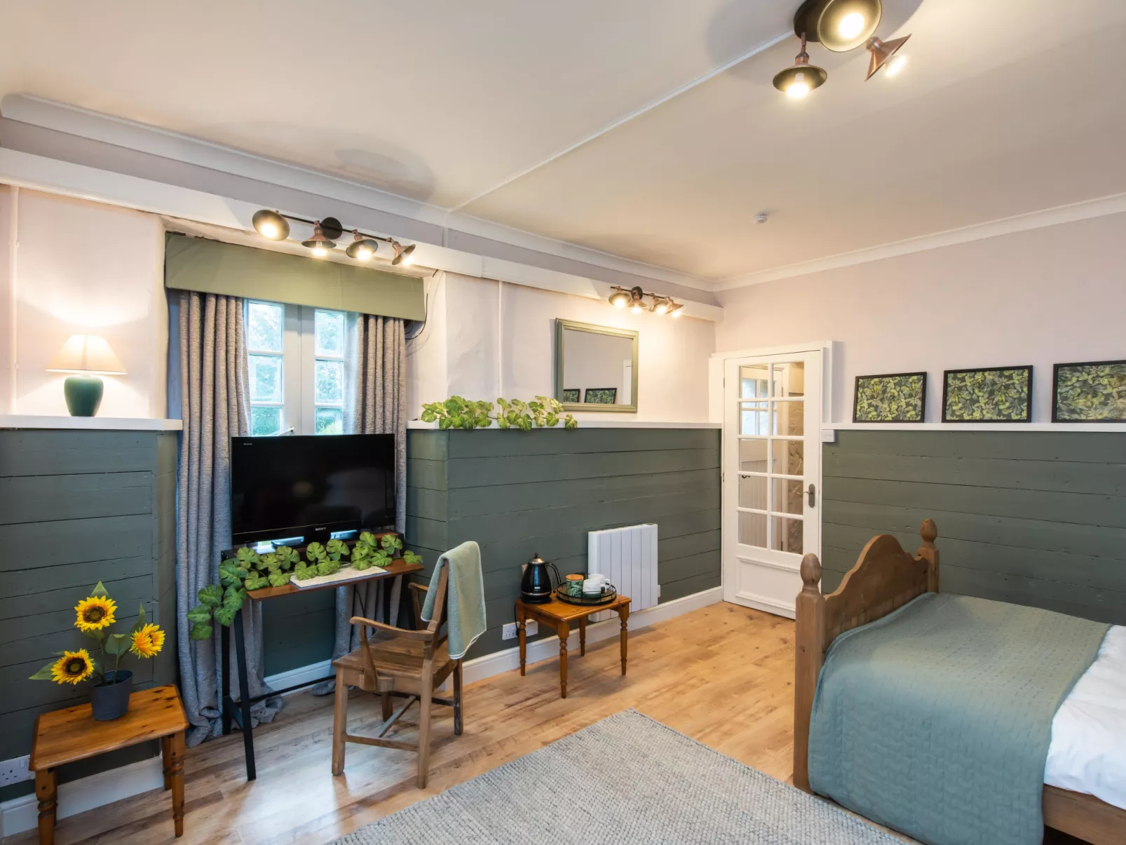 Highland View-Inside