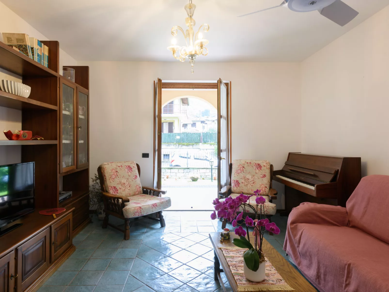 Le Rose di Rosanna-Inside