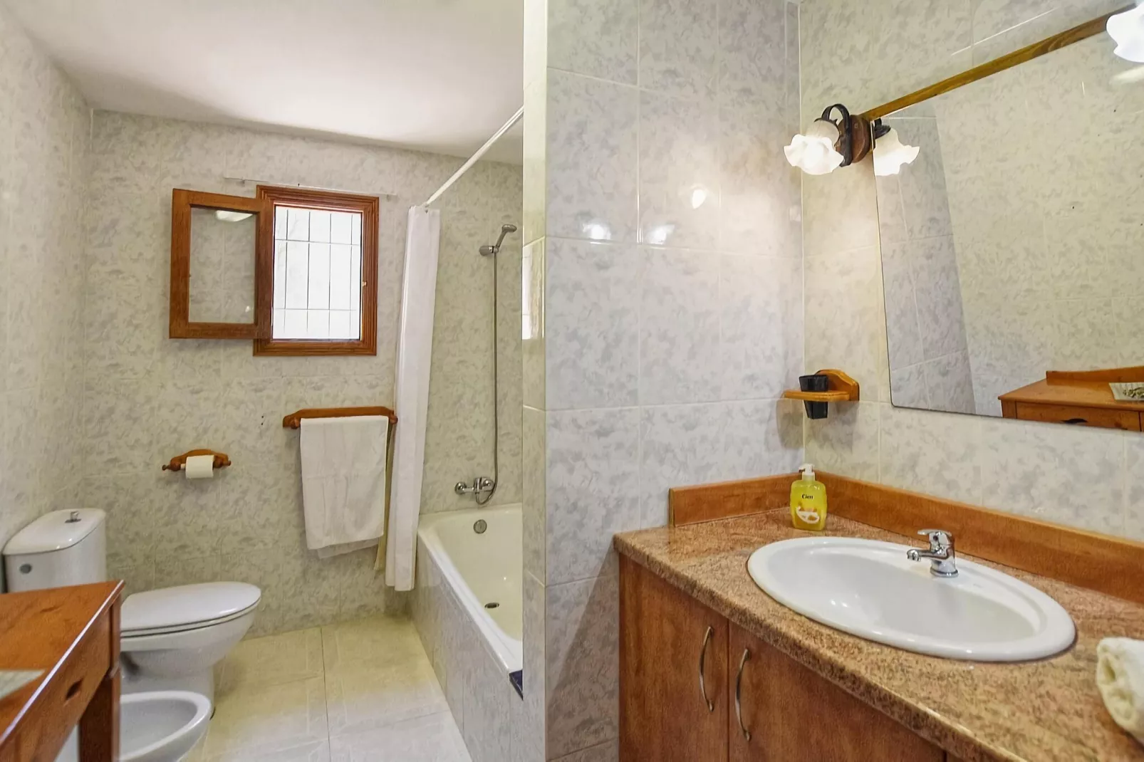 Cladera-Bathroom