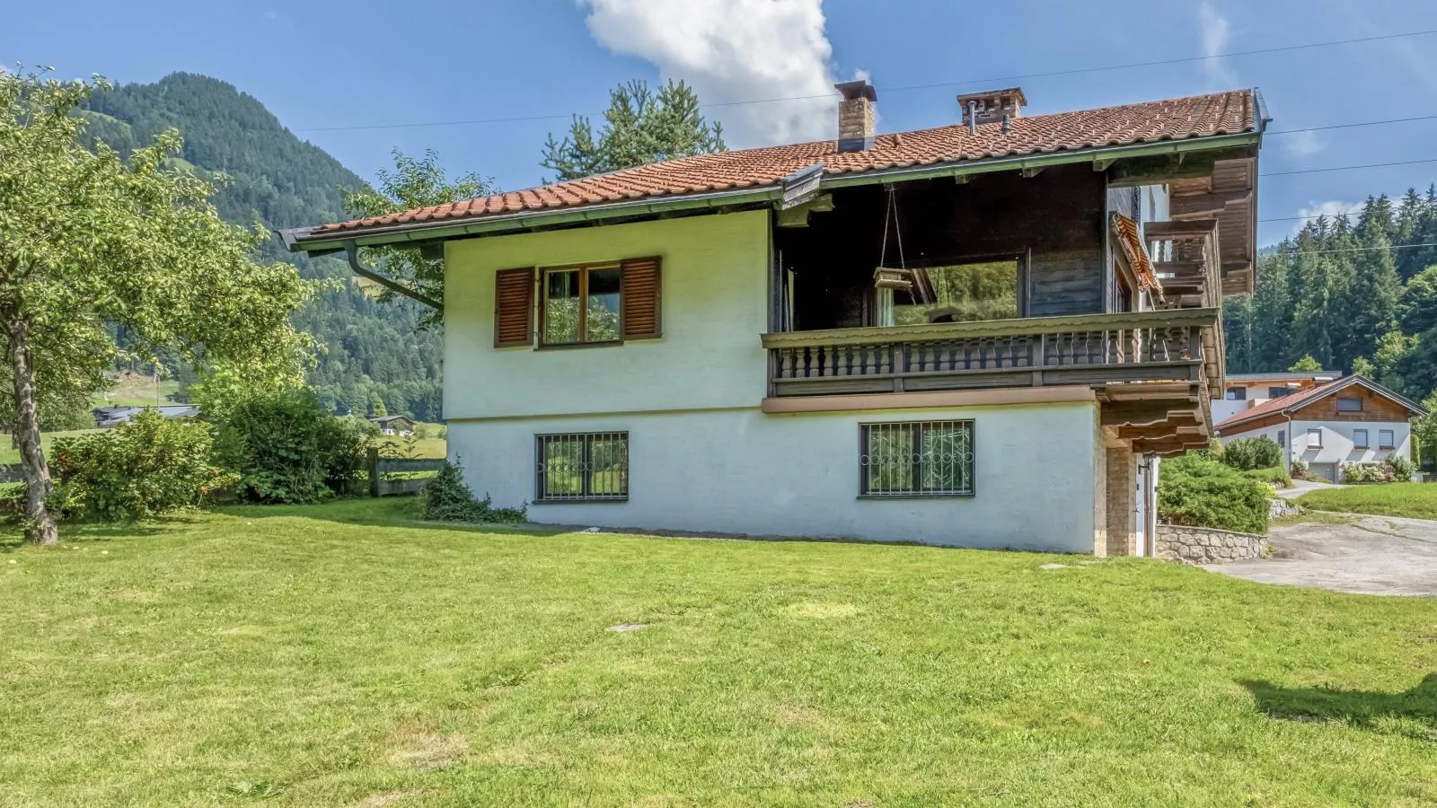 Platzhirsch-Exterior summer