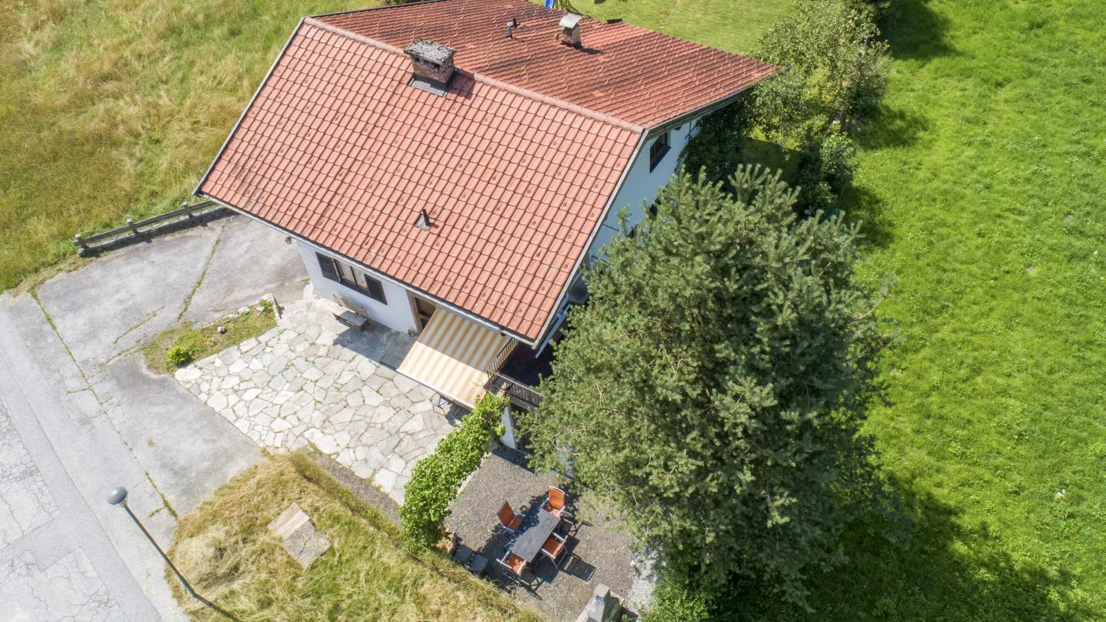 Platzhirsch-Exterior summer