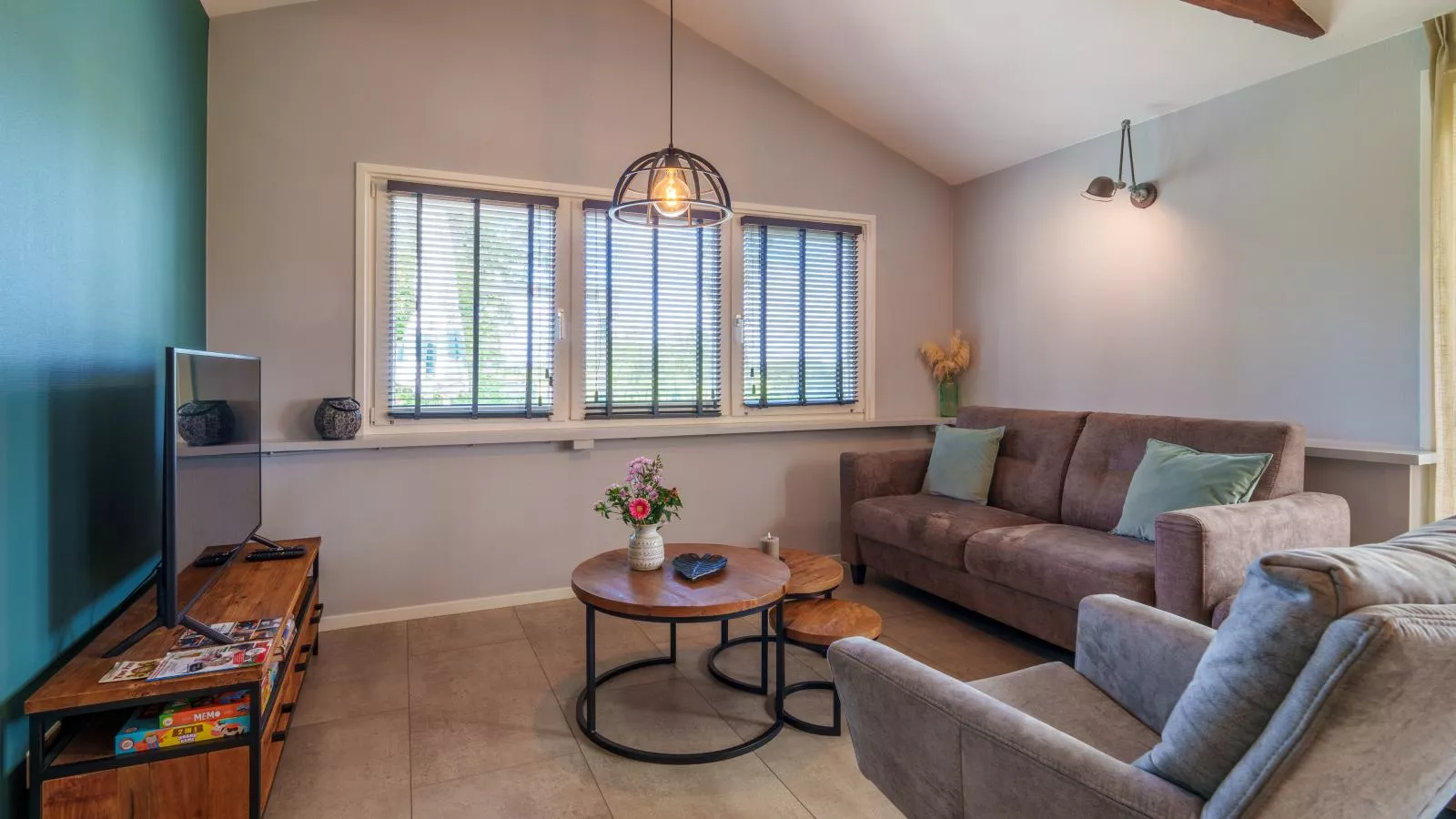 Reggezicht-Living room