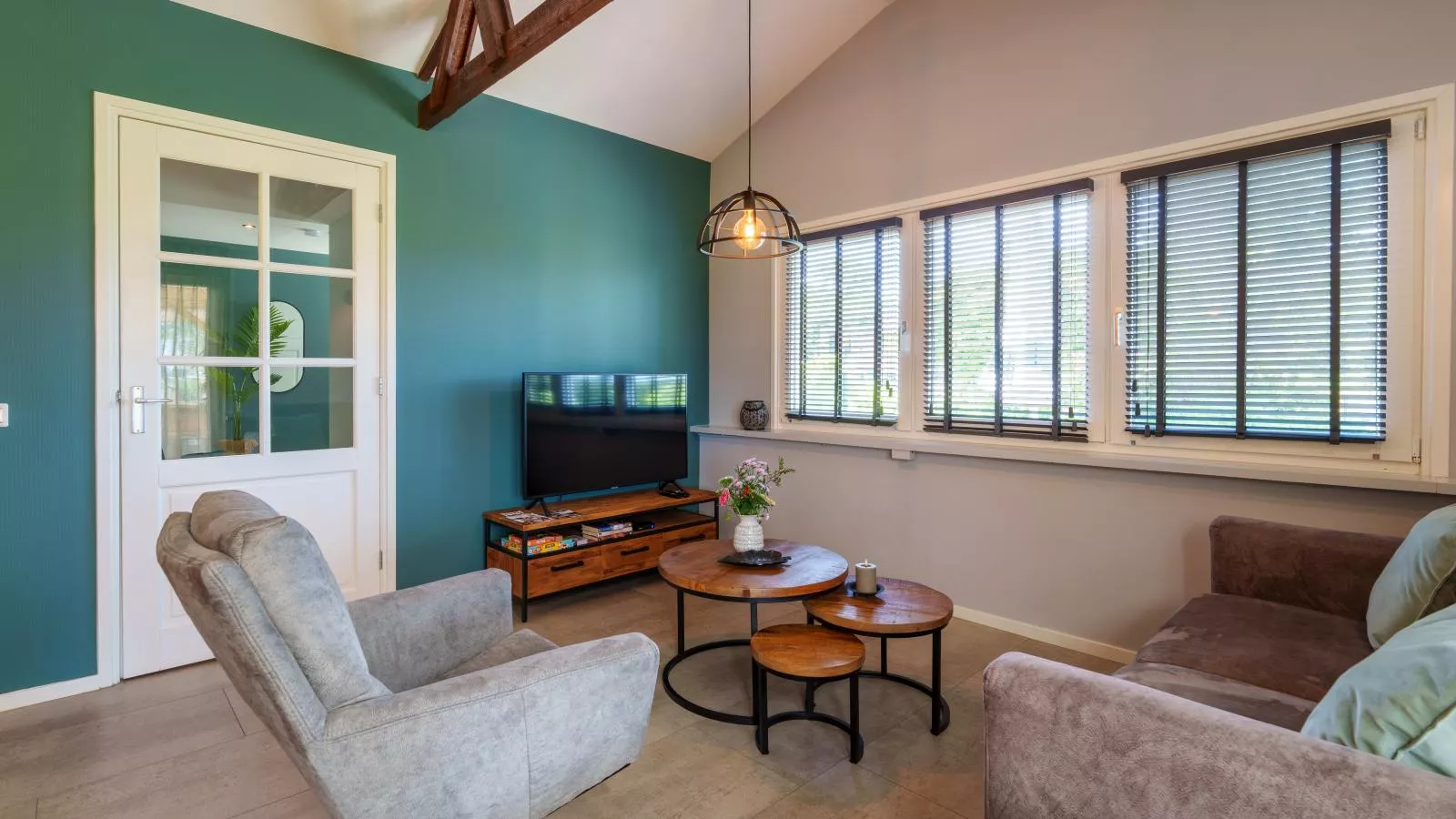 Reggezicht-Living room