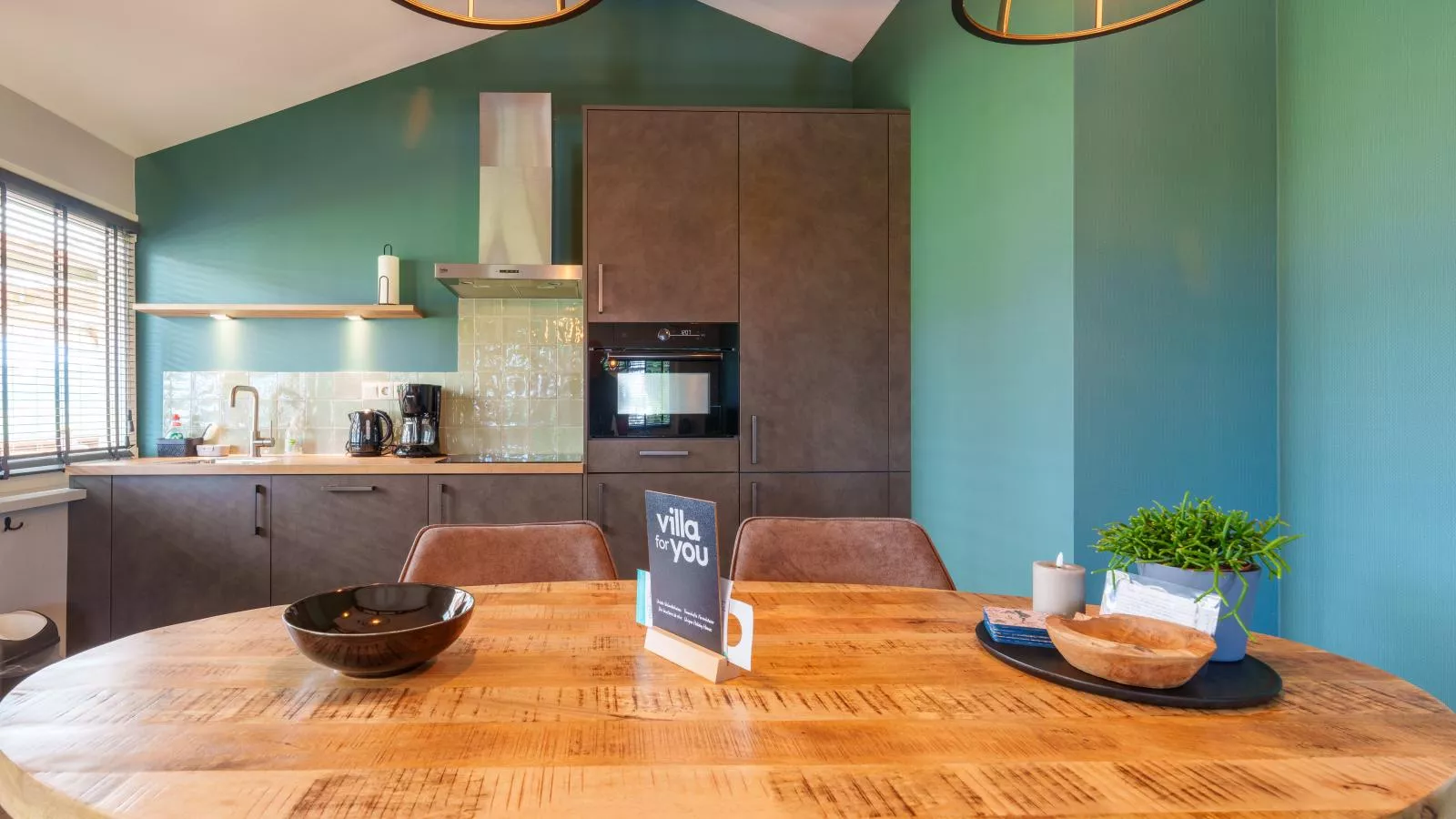 Reggezicht-Dining room