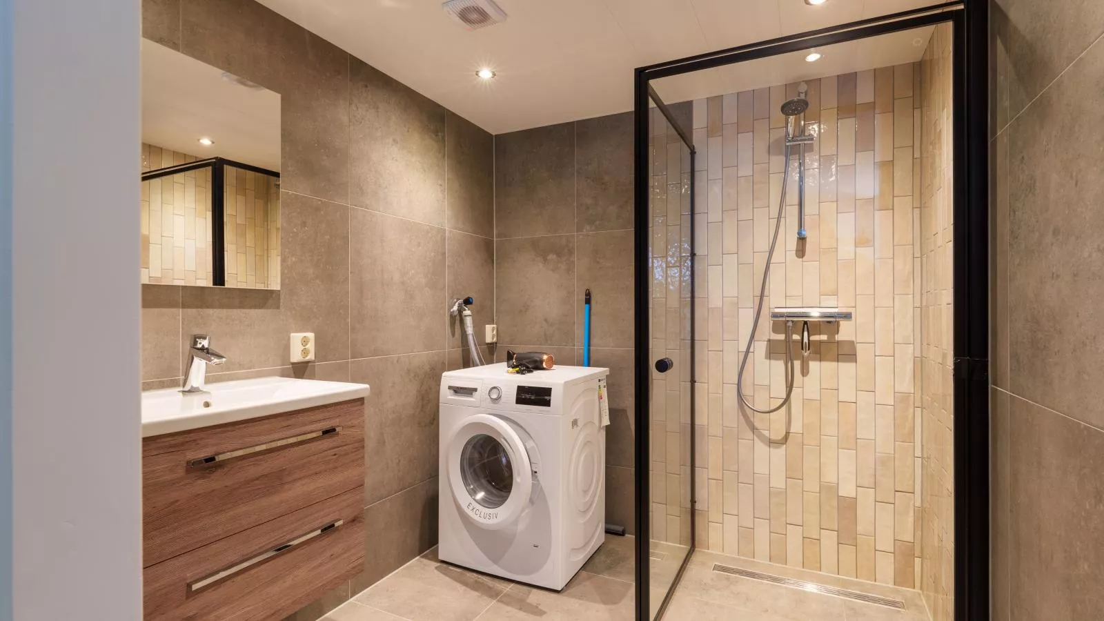 Reggezicht-Bathroom