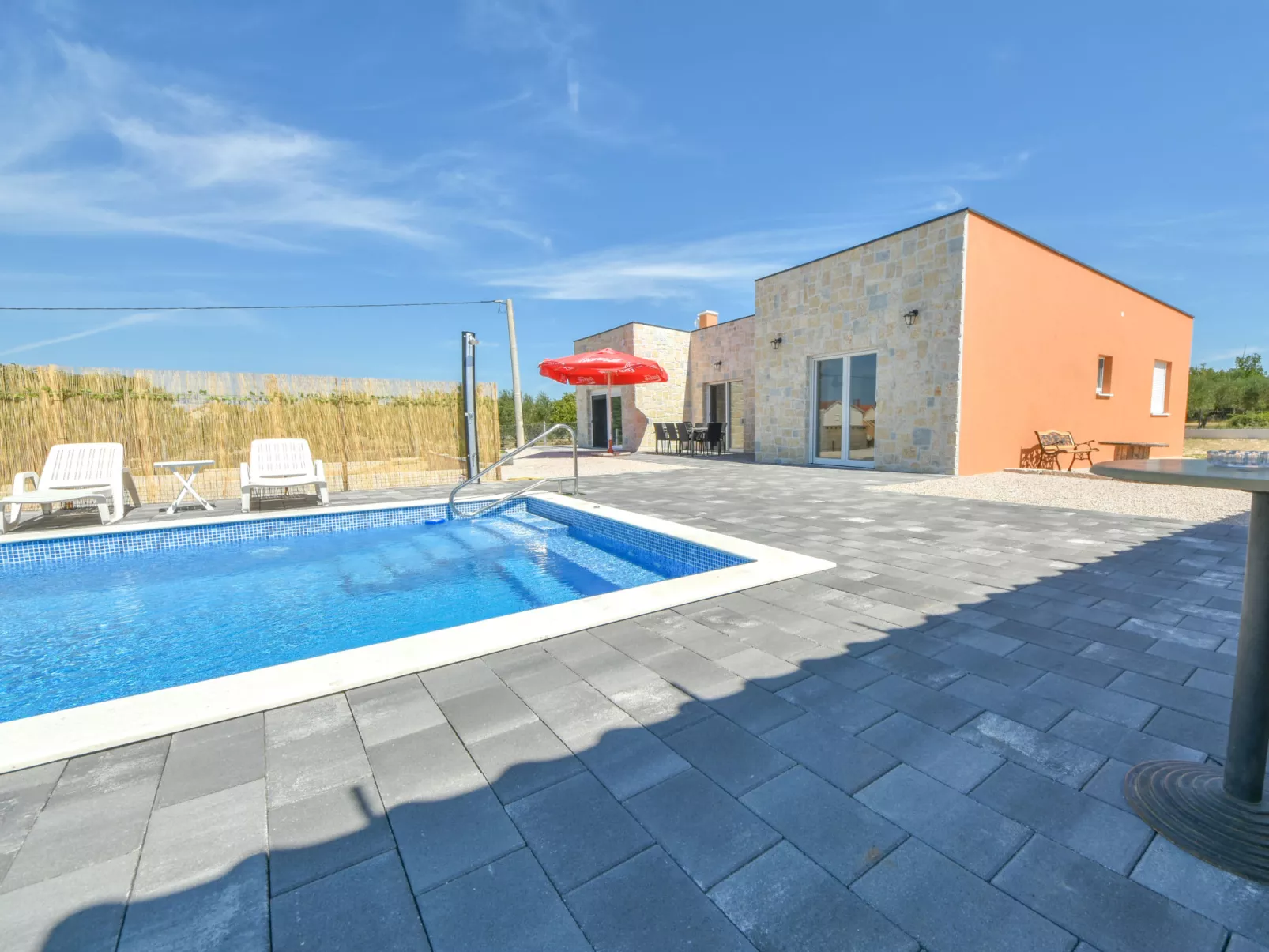 Vulelija Holiday Home-Outside