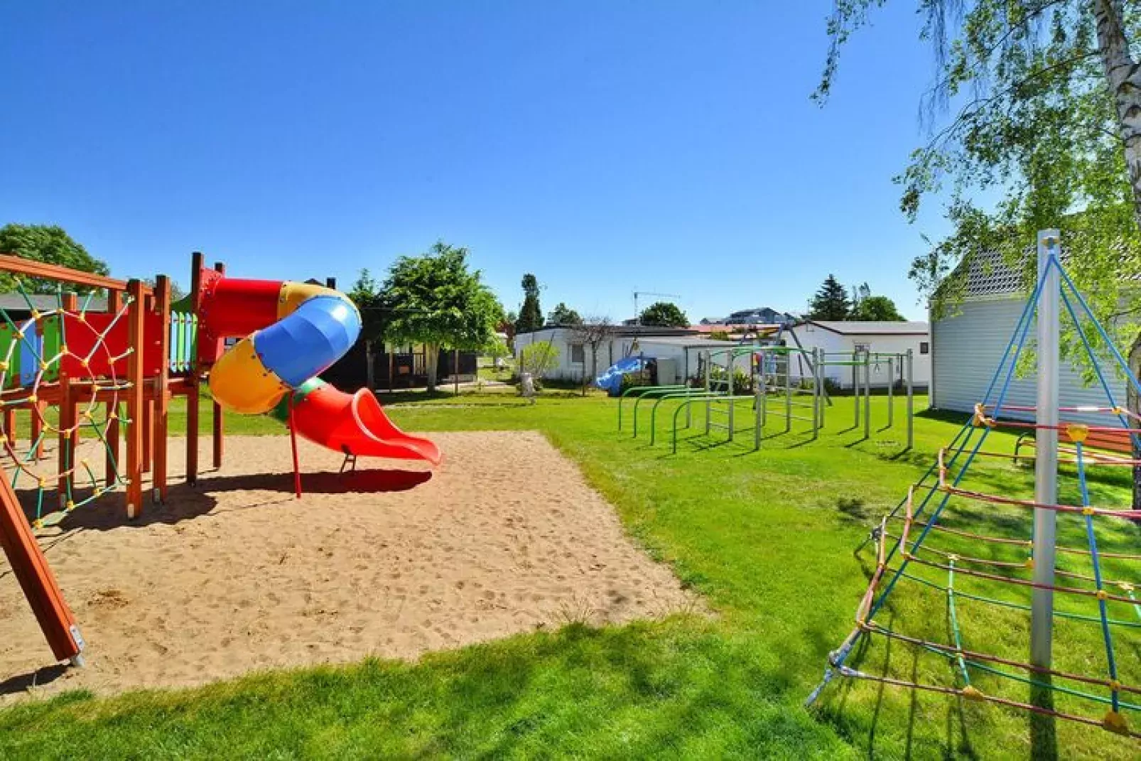 Domki wakacyjne blisko morza Sianożęty-Park facilities
