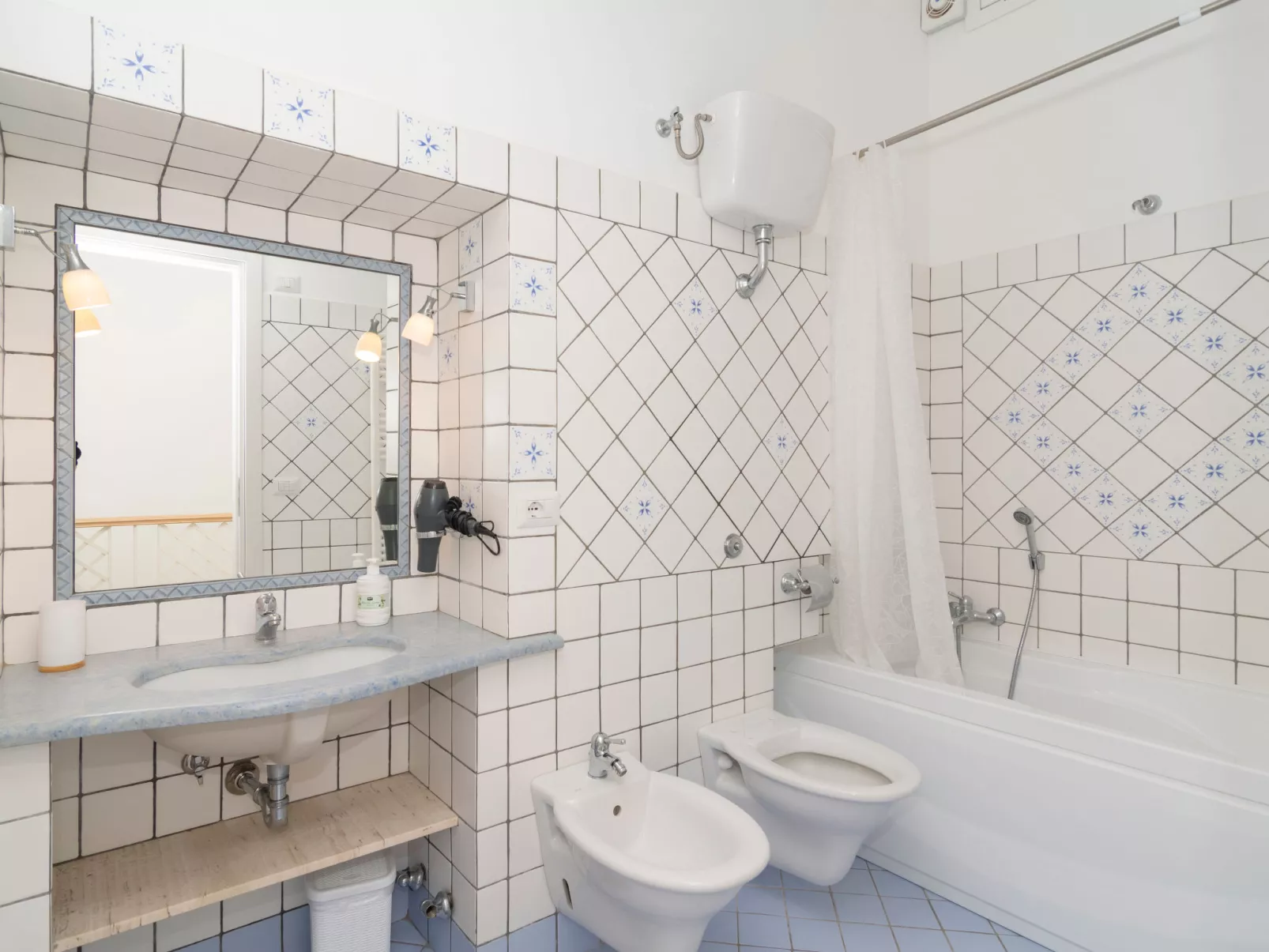 Il Borgo-Inside