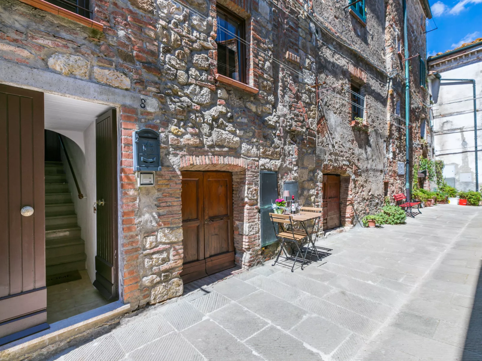 La casa di Emilio II-Outside