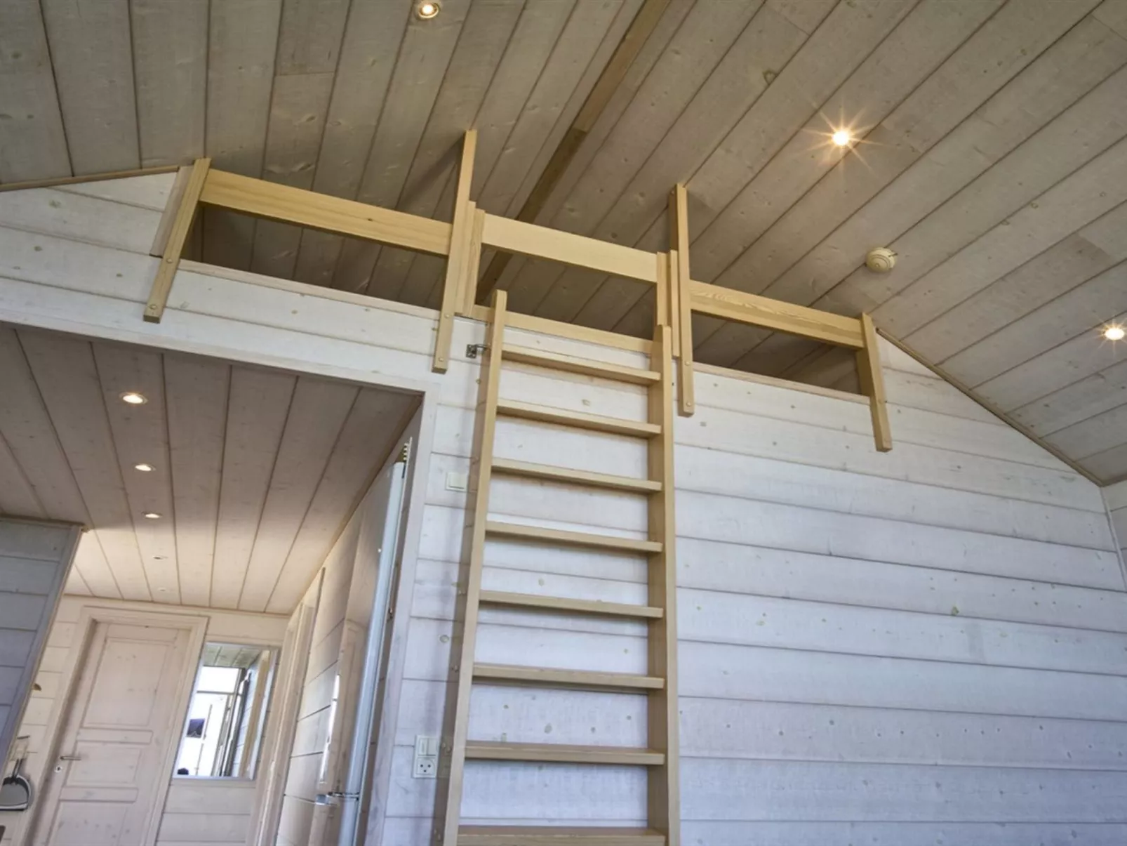 "Stille" - 10m from the sea-Inside