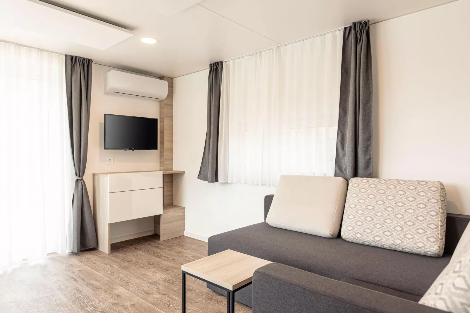 Chalets & Glamping Nassfeld 2-Living room