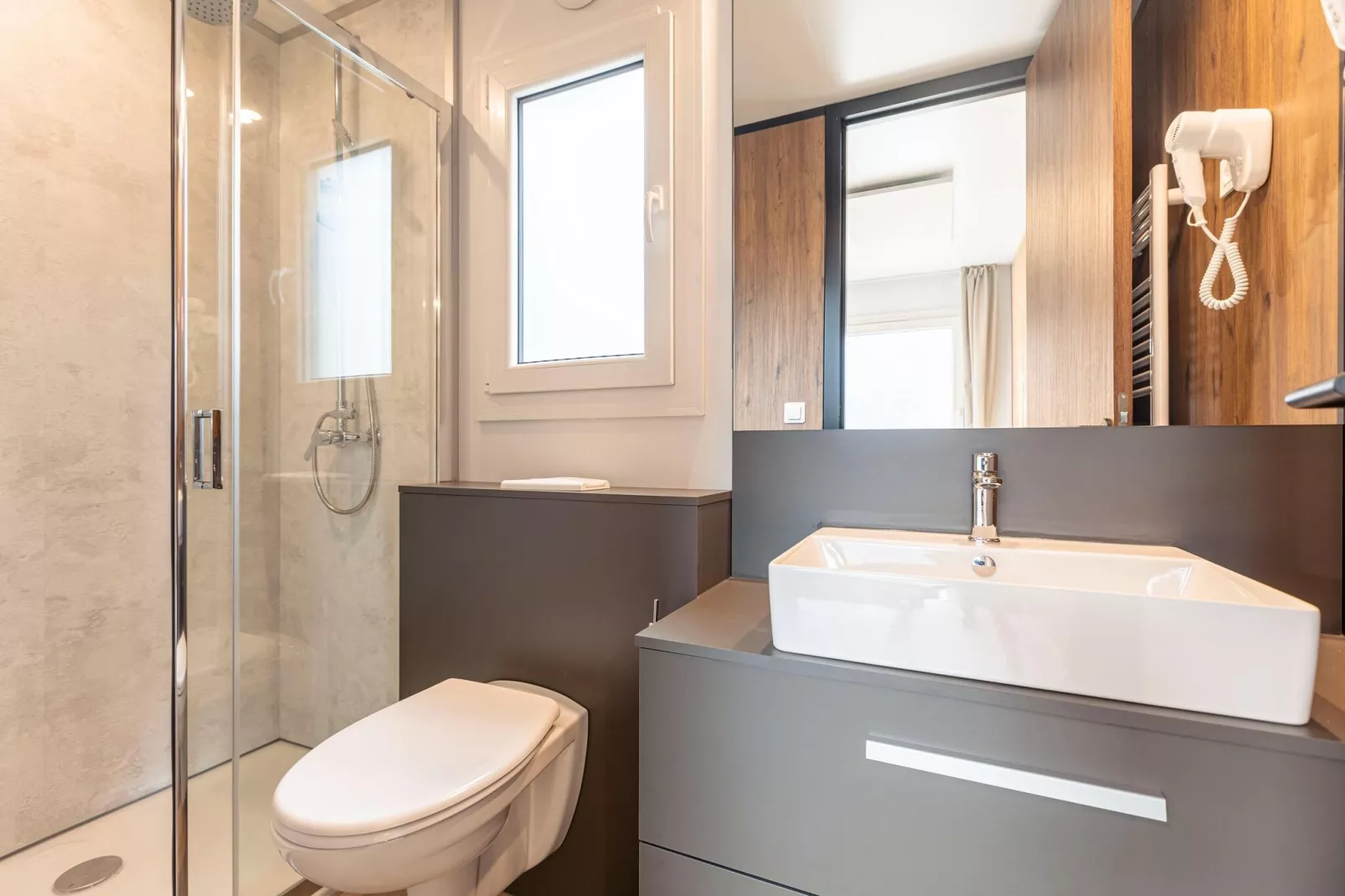 Chalets & Glamping Nassfeld 4-Bathroom