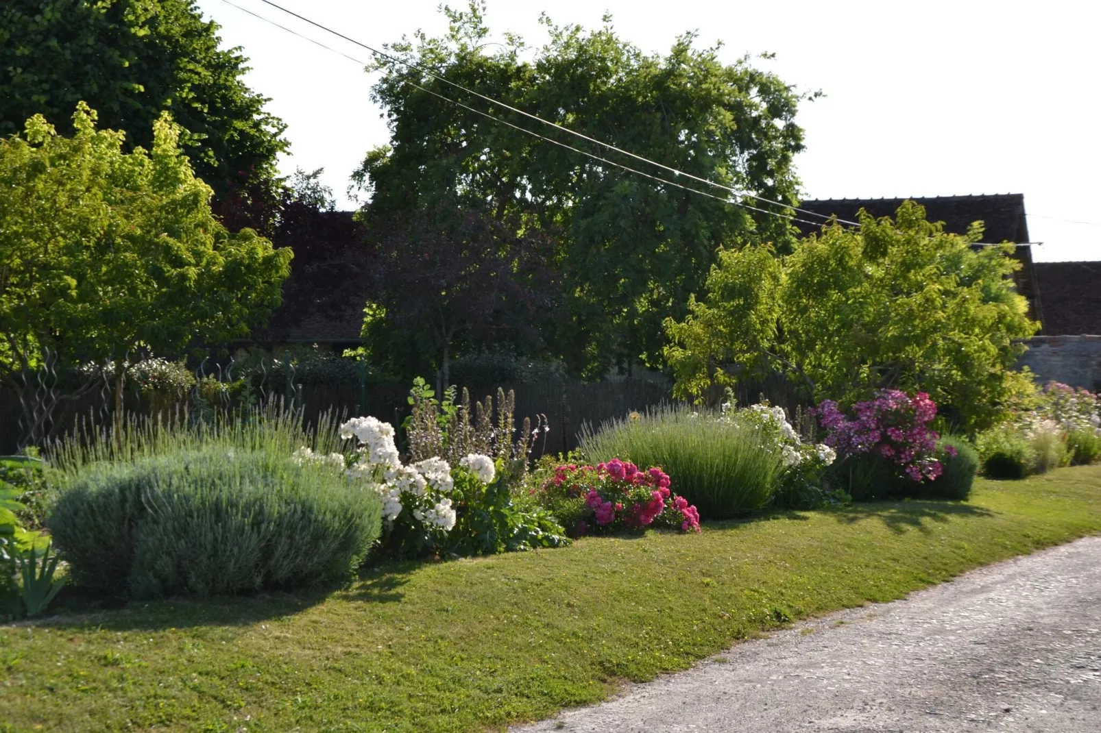 Maison de vacances - CHILLEURS-AUX-BOIS-Jardin d'été